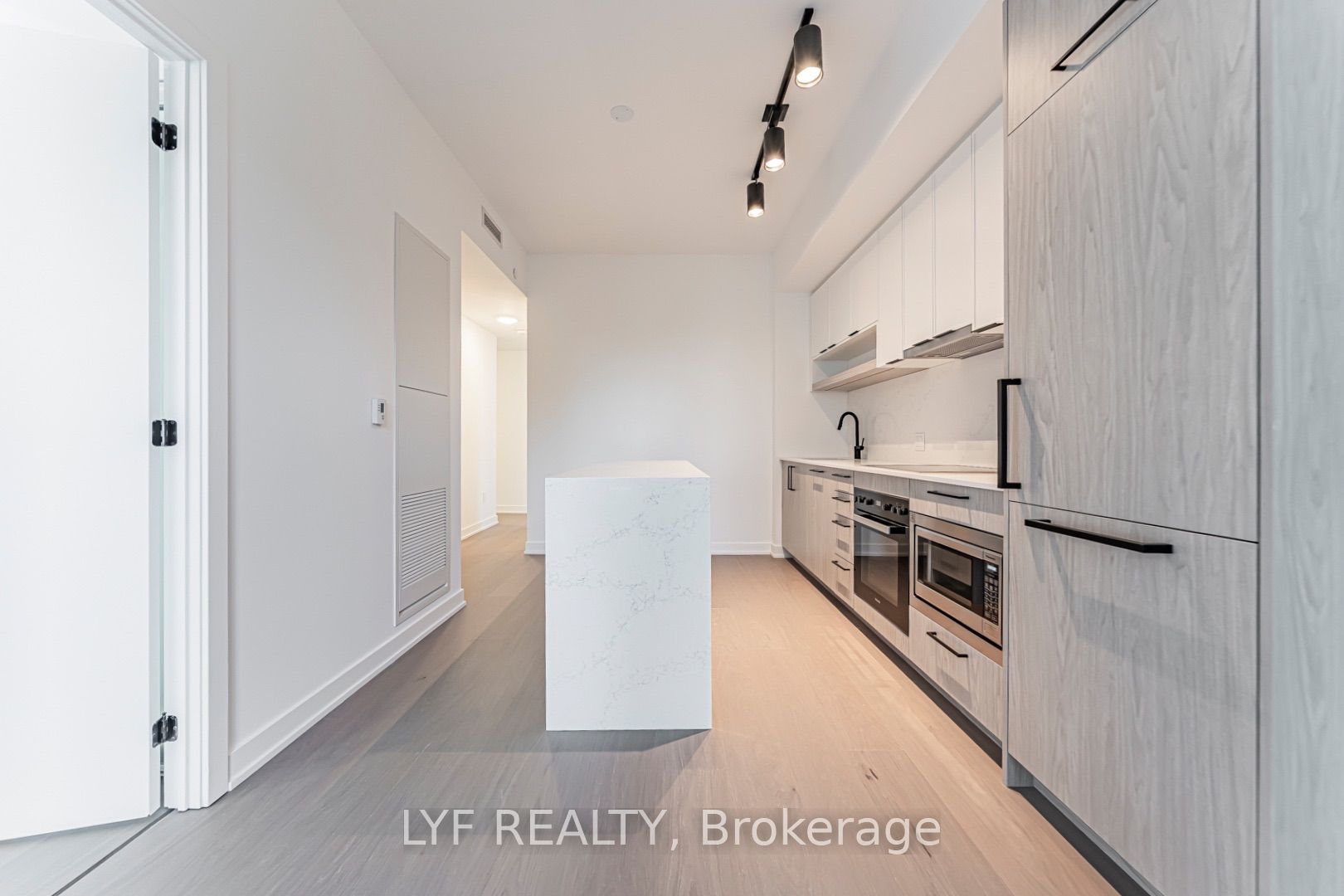 91 Montclair Avenue 826 Property Photo 7
