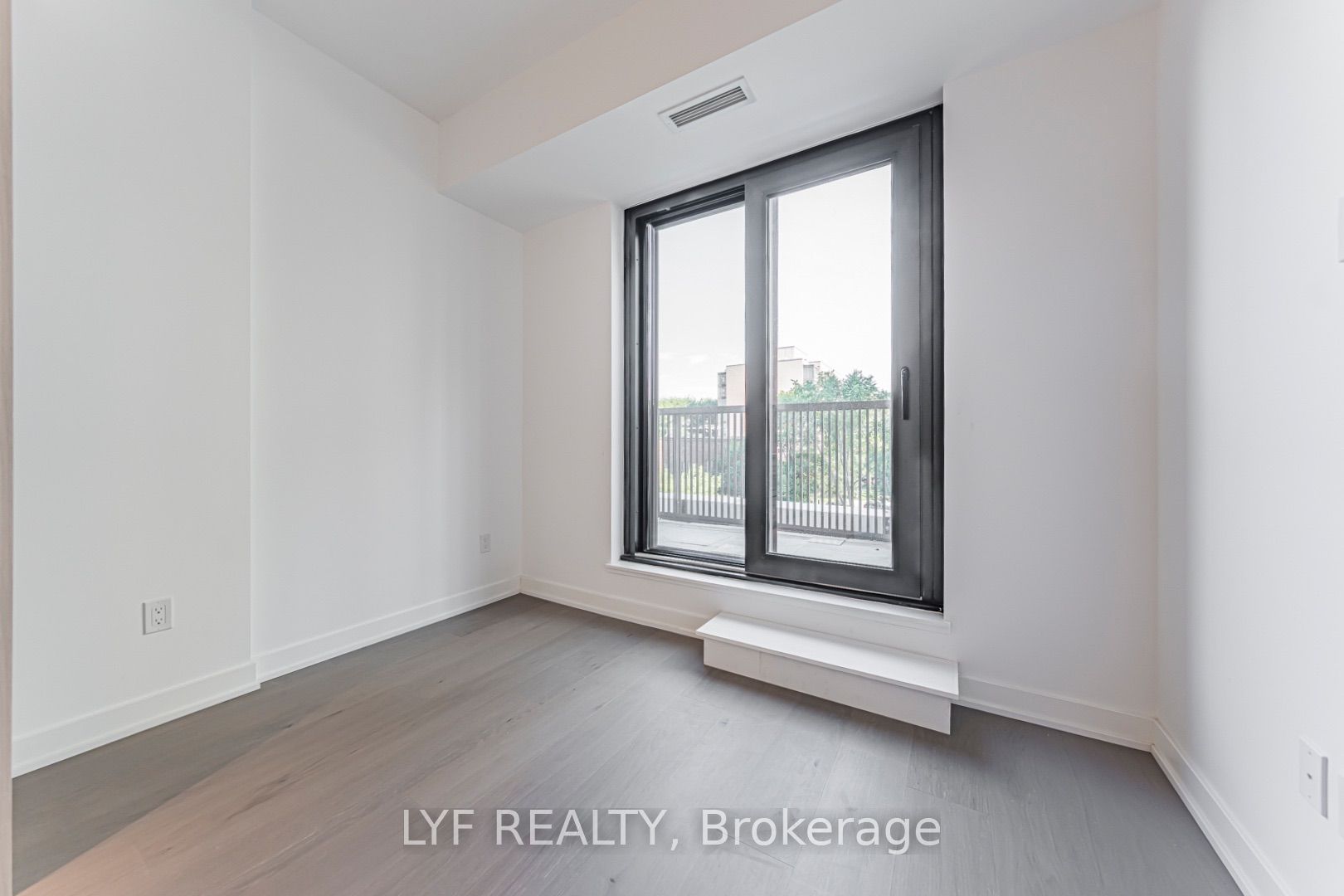 91 Montclair Avenue 826 Property Photo 8