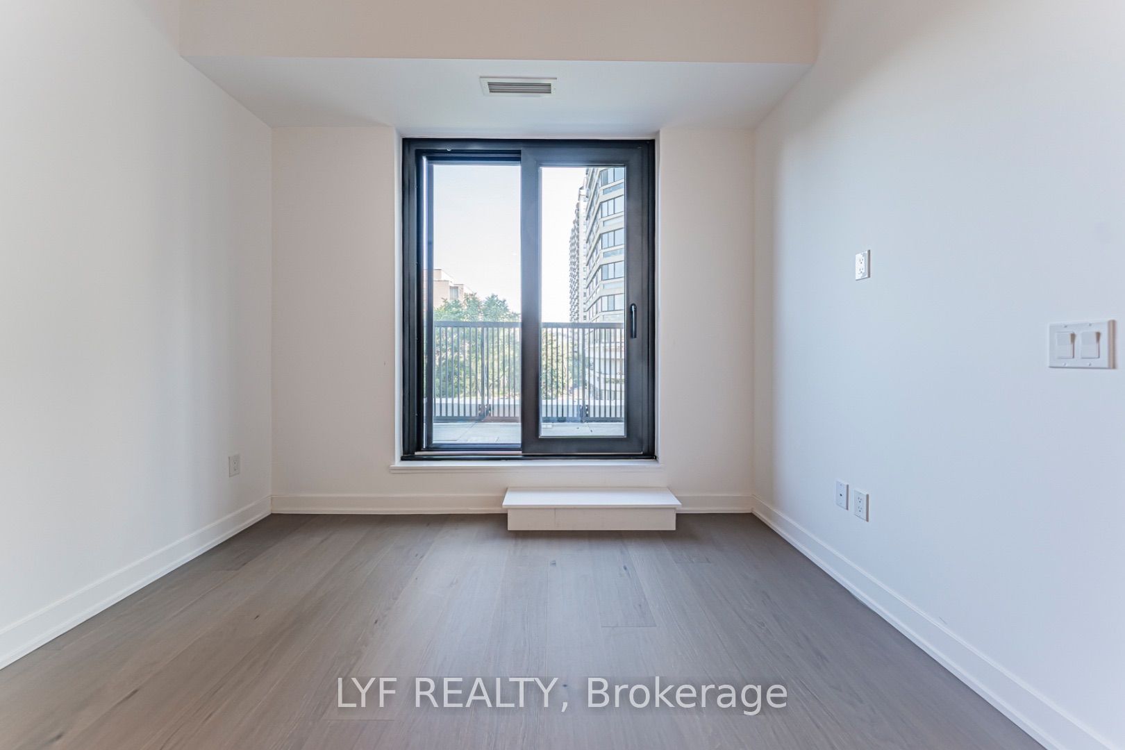 91 Montclair Avenue 826 Property Photo 9