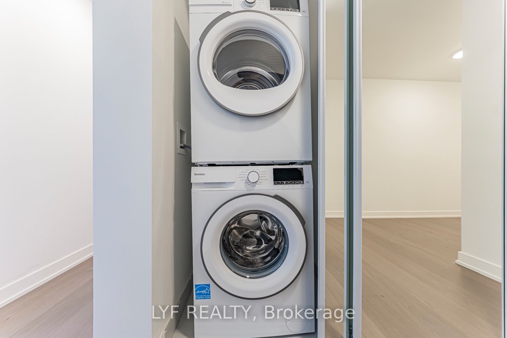 91 Montclair Avenue 826 Property Photo 19