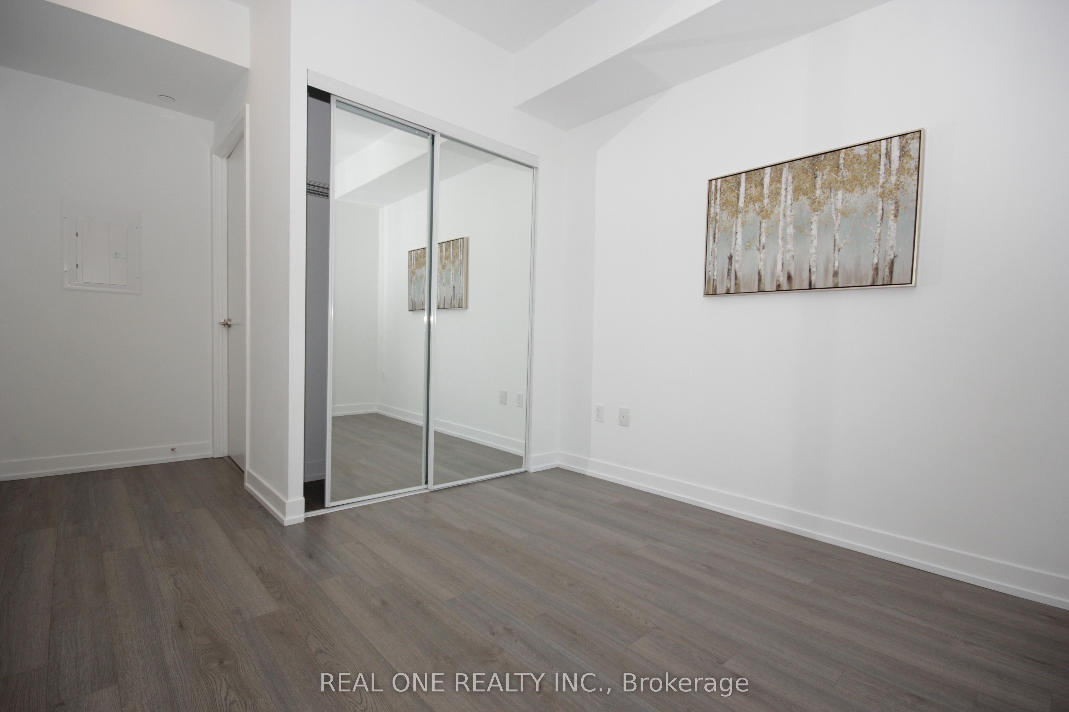 39 Roehampton Avenue 1709 Property Photo 11