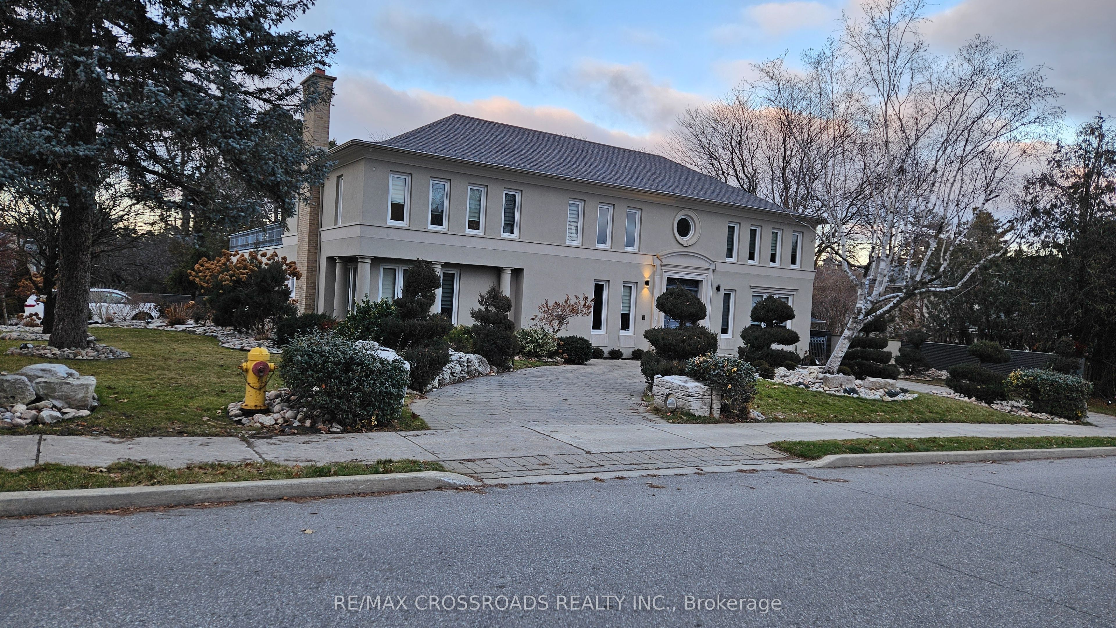 200 The Bridle Path Property Photo 1