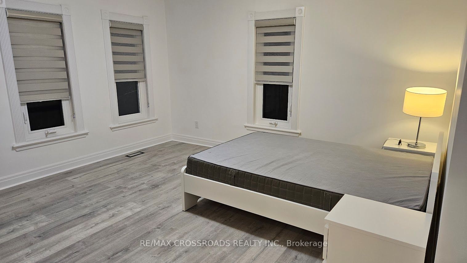 200 The Bridle Path Property Photo 15