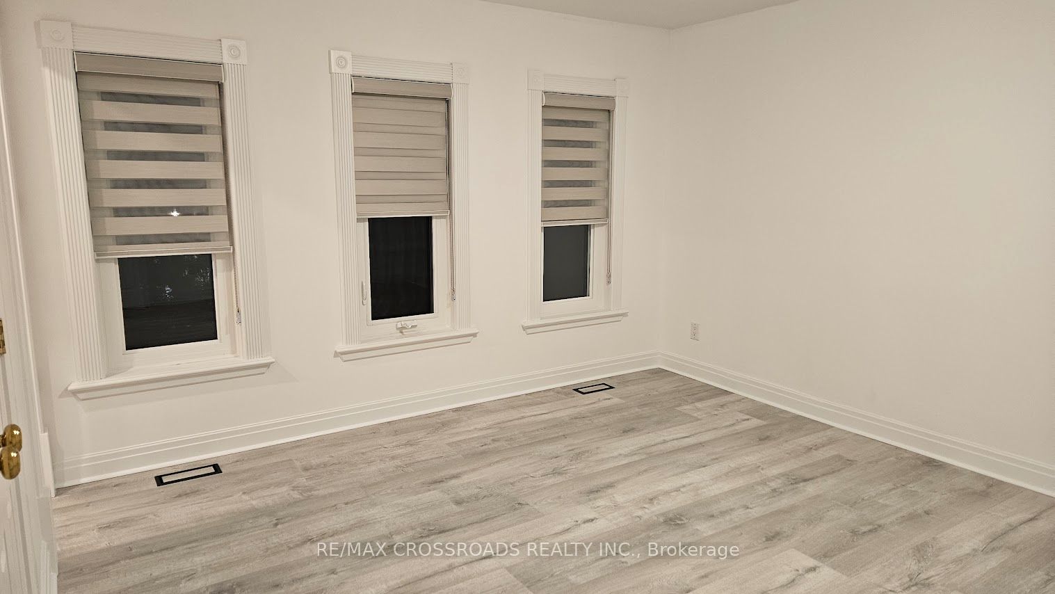200 The Bridle Path Property Photo 16