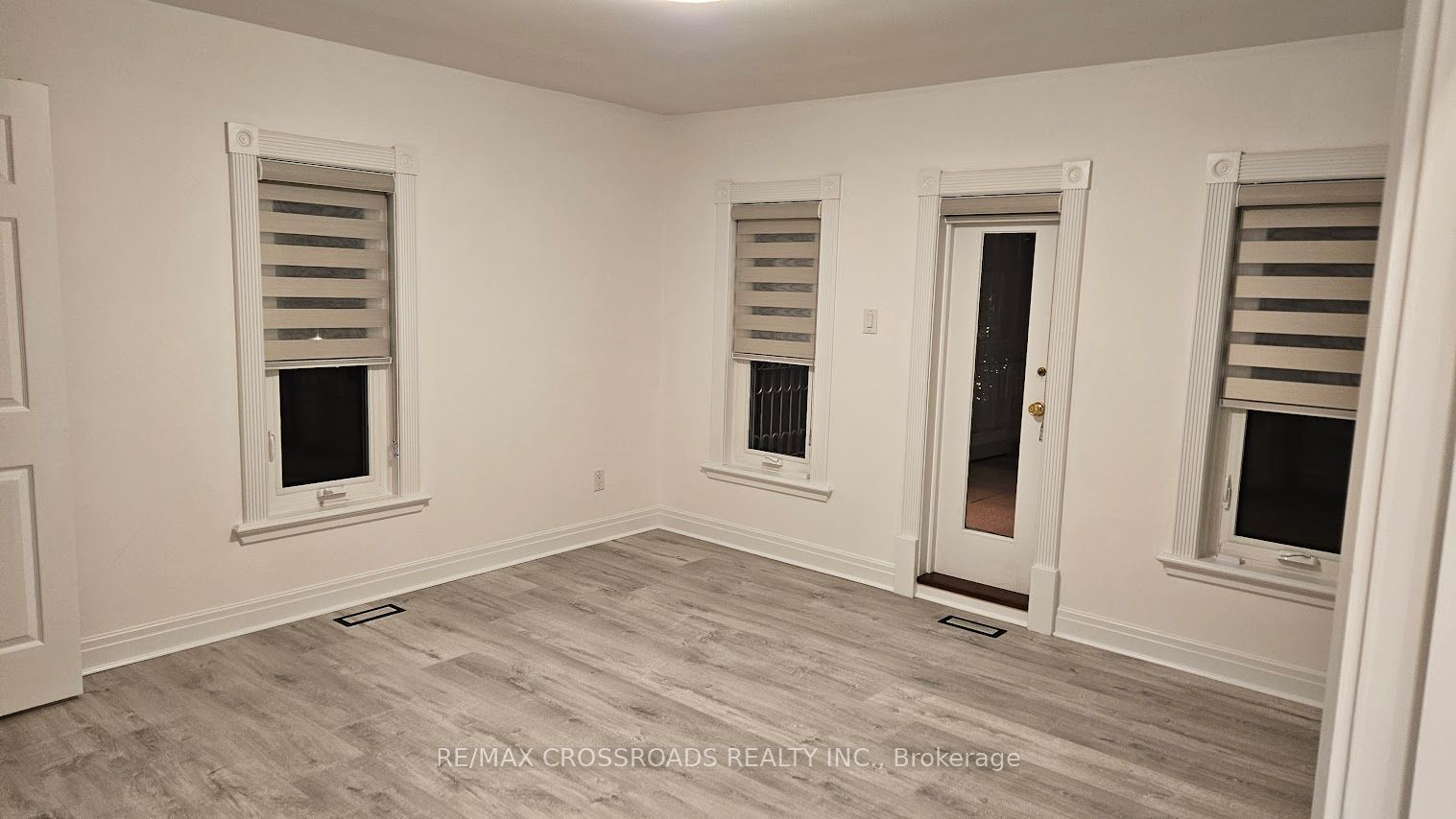 200 The Bridle Path Property Photo 17