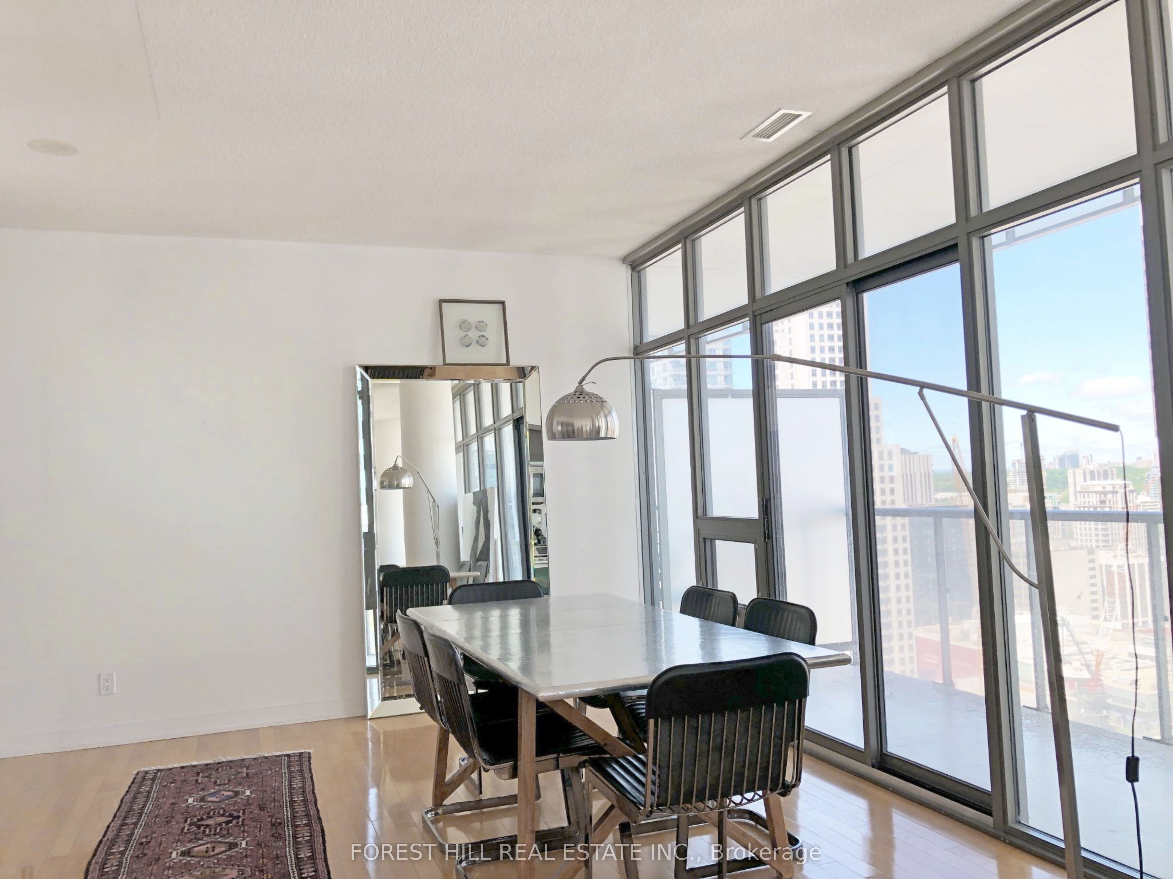 33 Charles Street E 2511 Property Photo 5