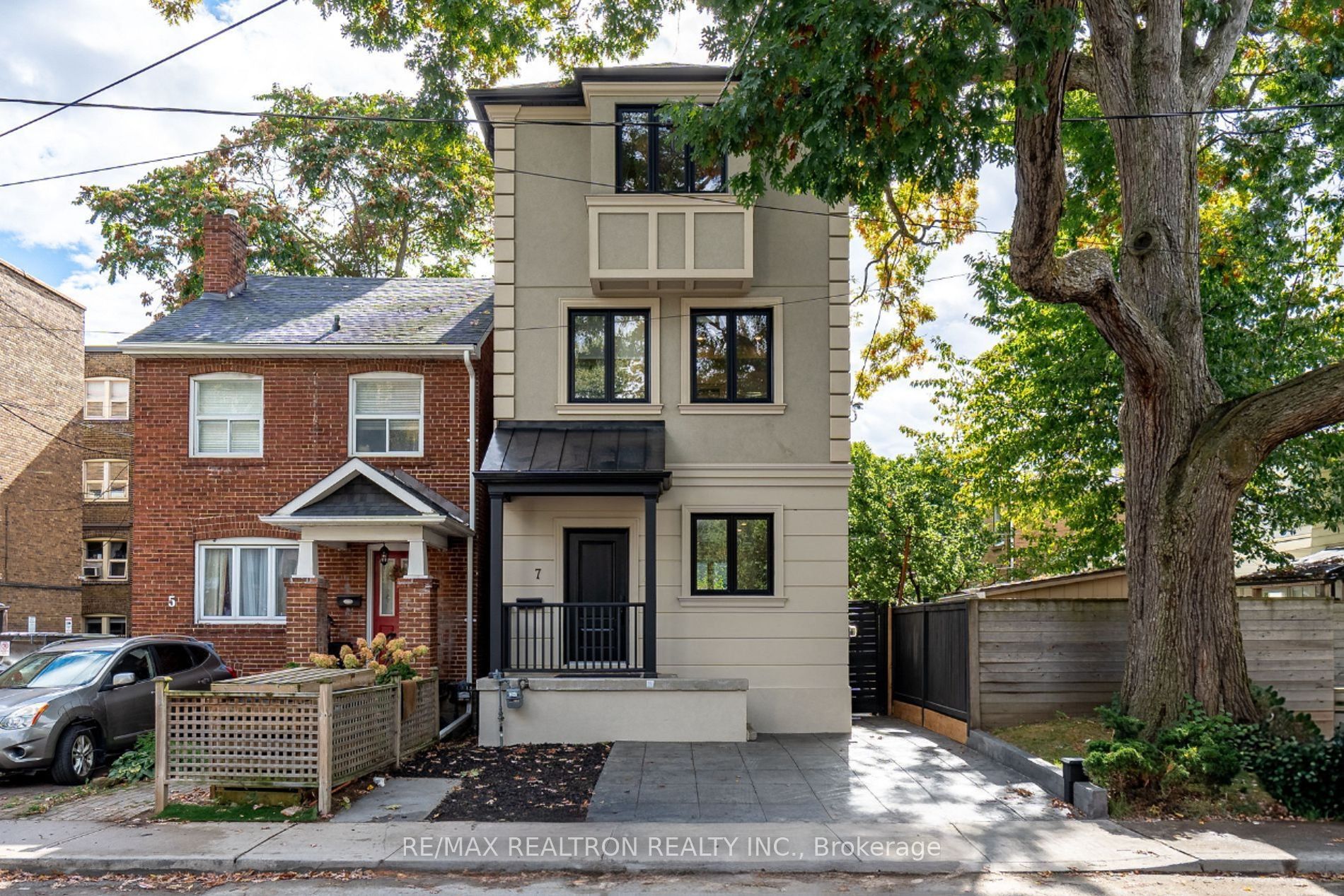 7 Louise Avenue