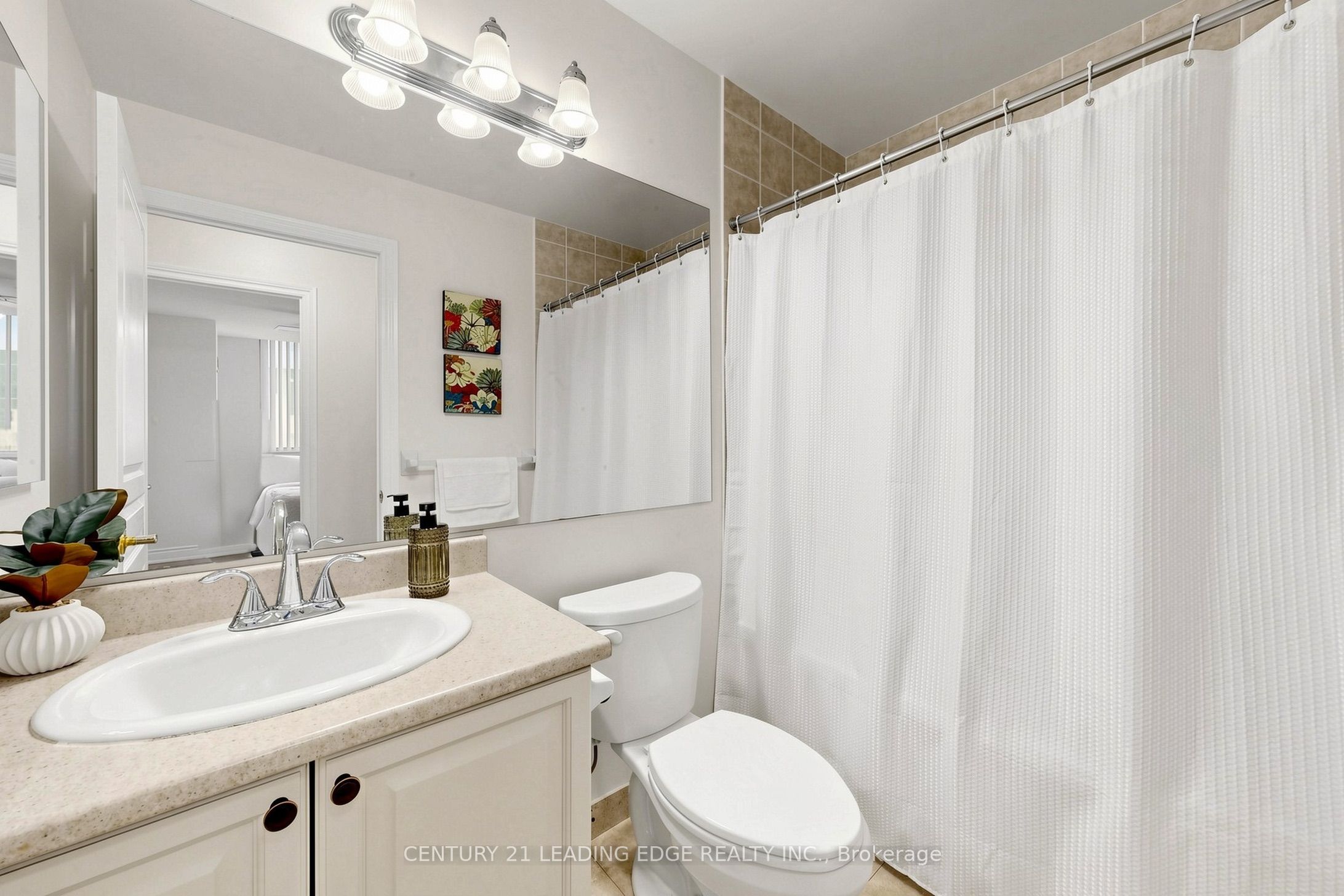 15 Northtown Way 328 Property Photo 13