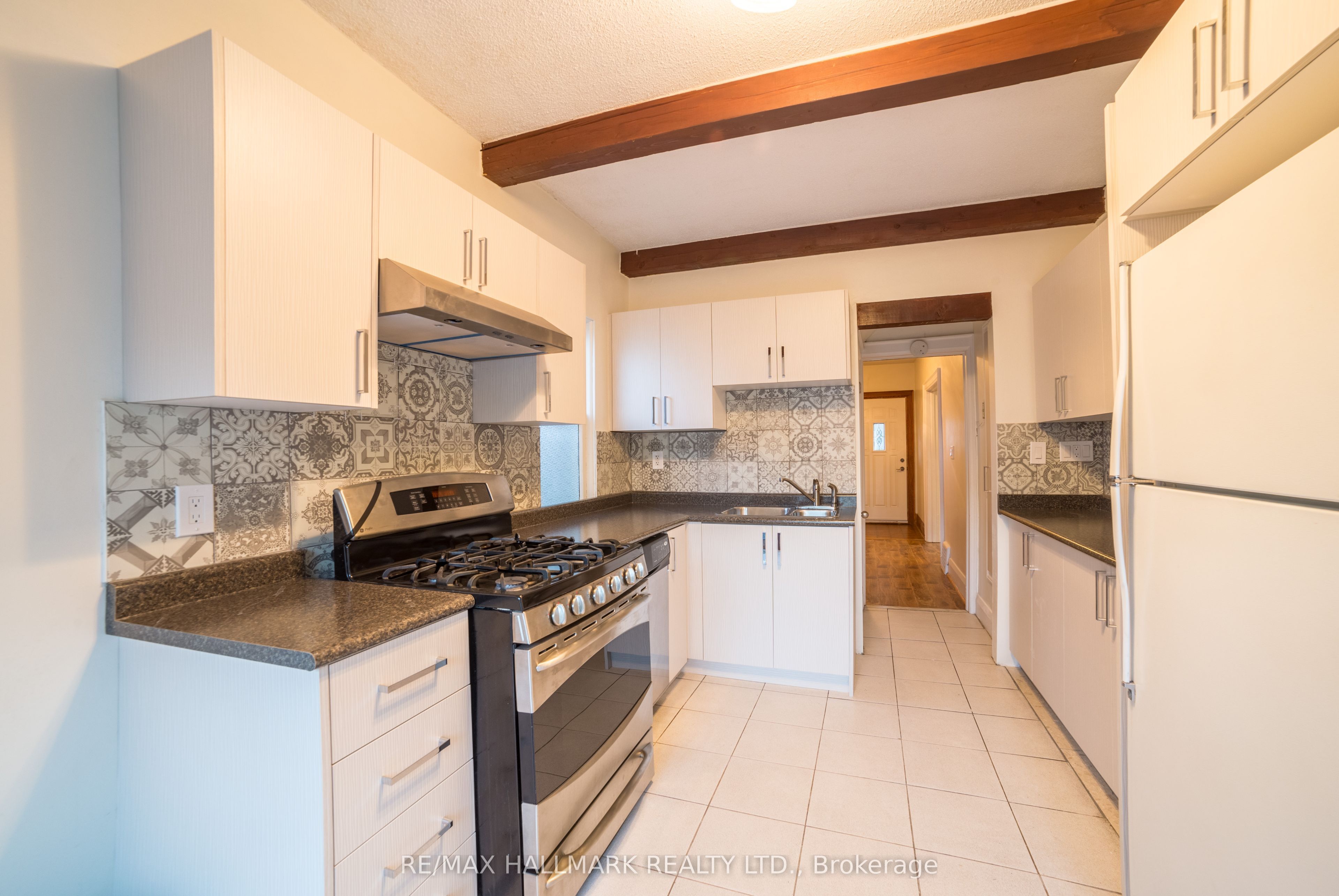 40 Snowdon Avenue Property Photo 9