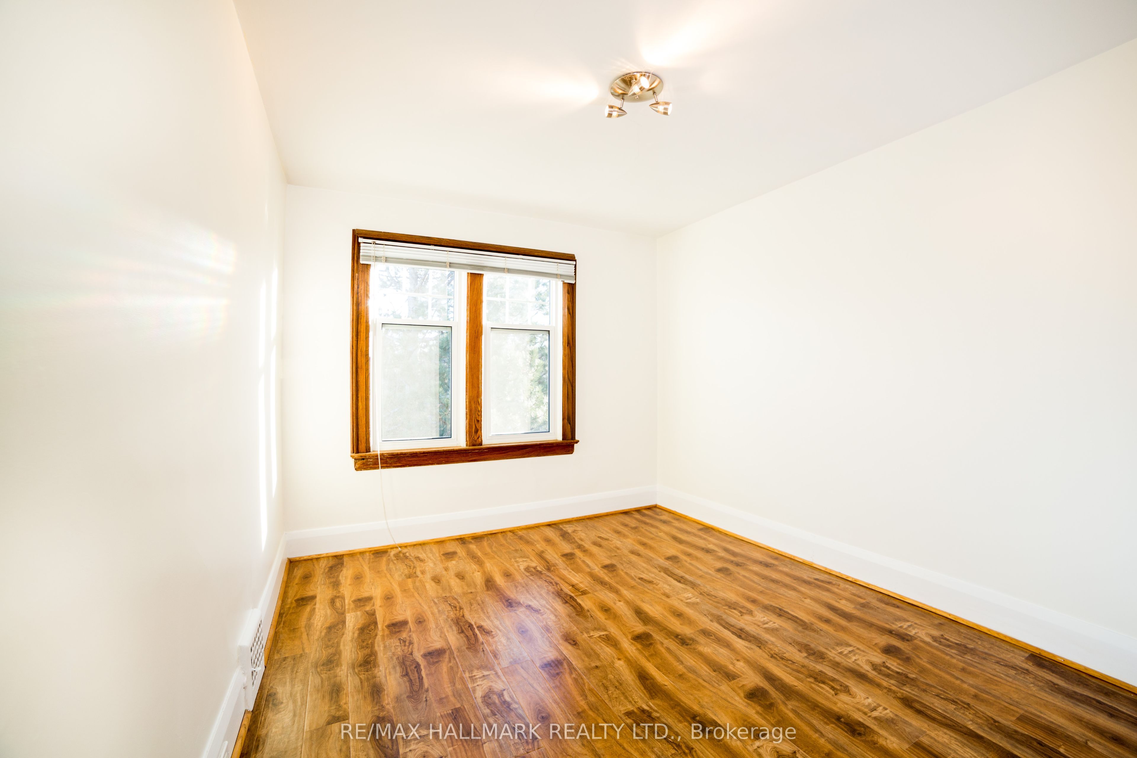 40 Snowdon Avenue Property Photo 14
