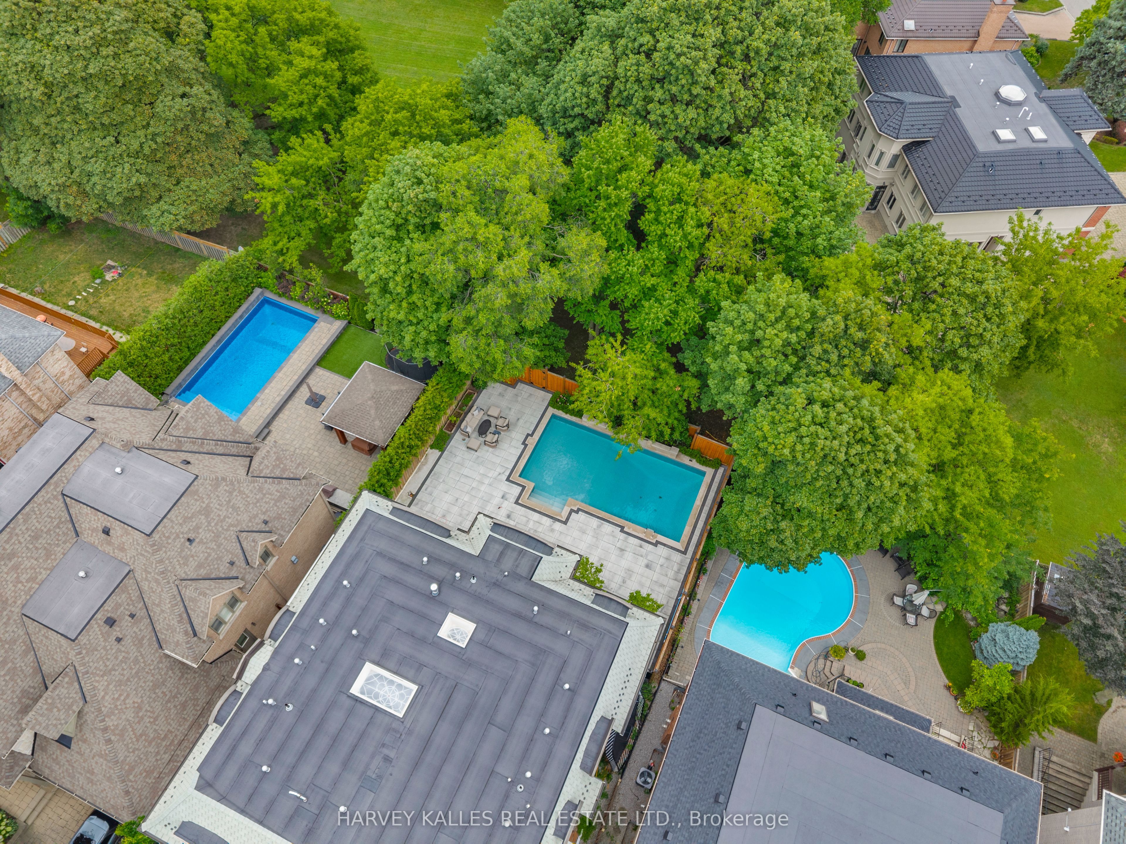 64 Yorkminster Road Property Photo 4