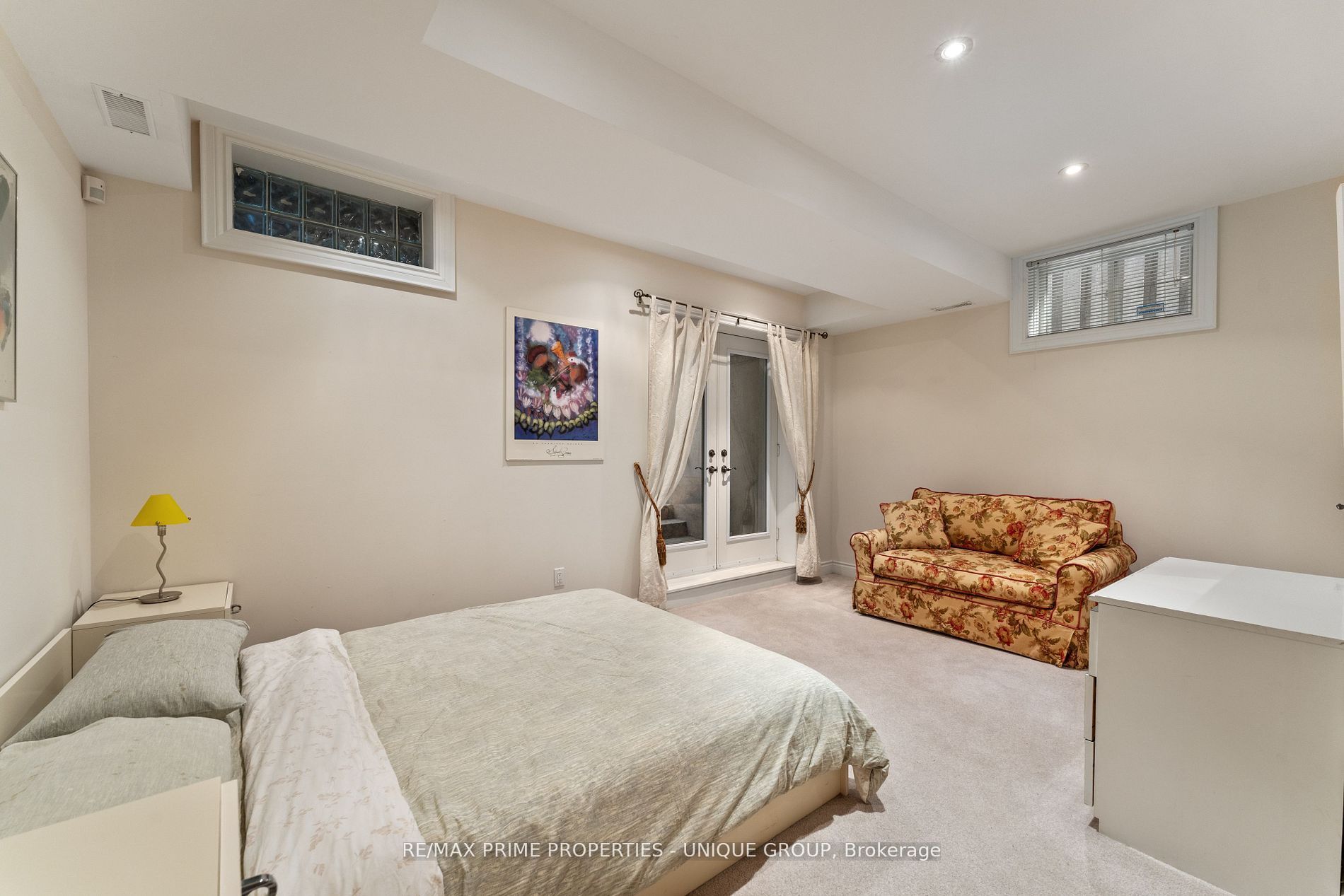 276 Greenfield Avenue Property Photo 32