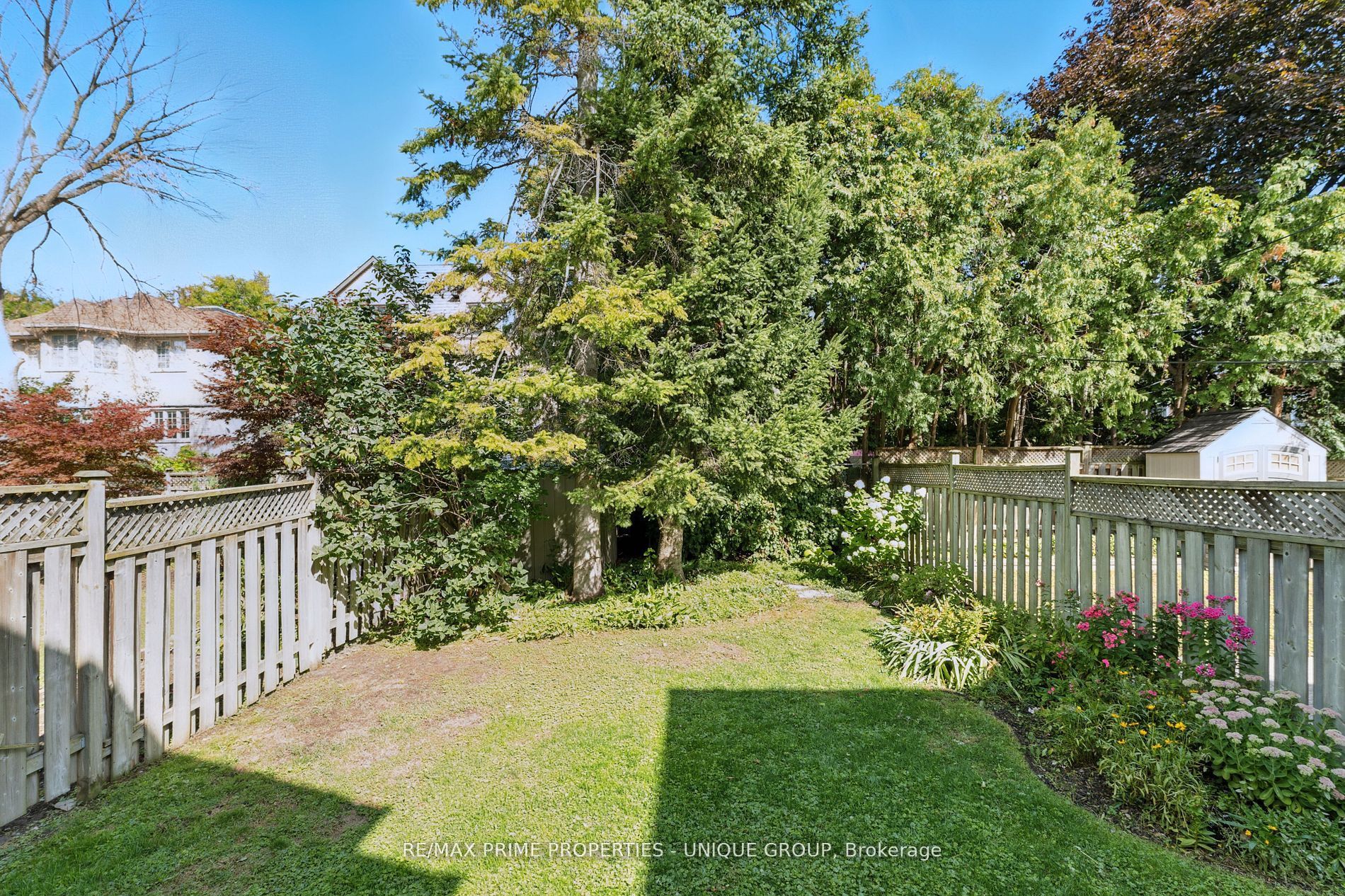 276 Greenfield Avenue Property Photo 36