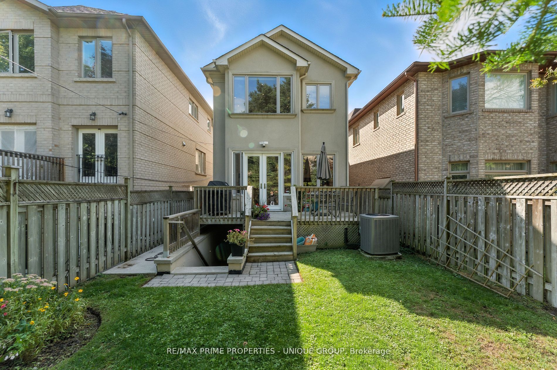 276 Greenfield Avenue Property Photo 37