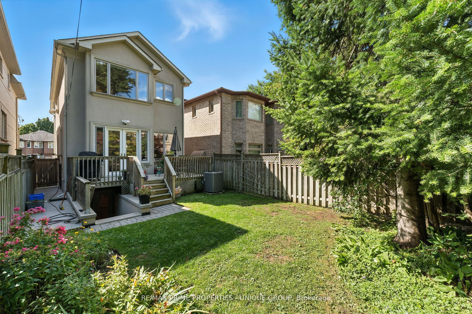 276 Greenfield Avenue Property Photo 38