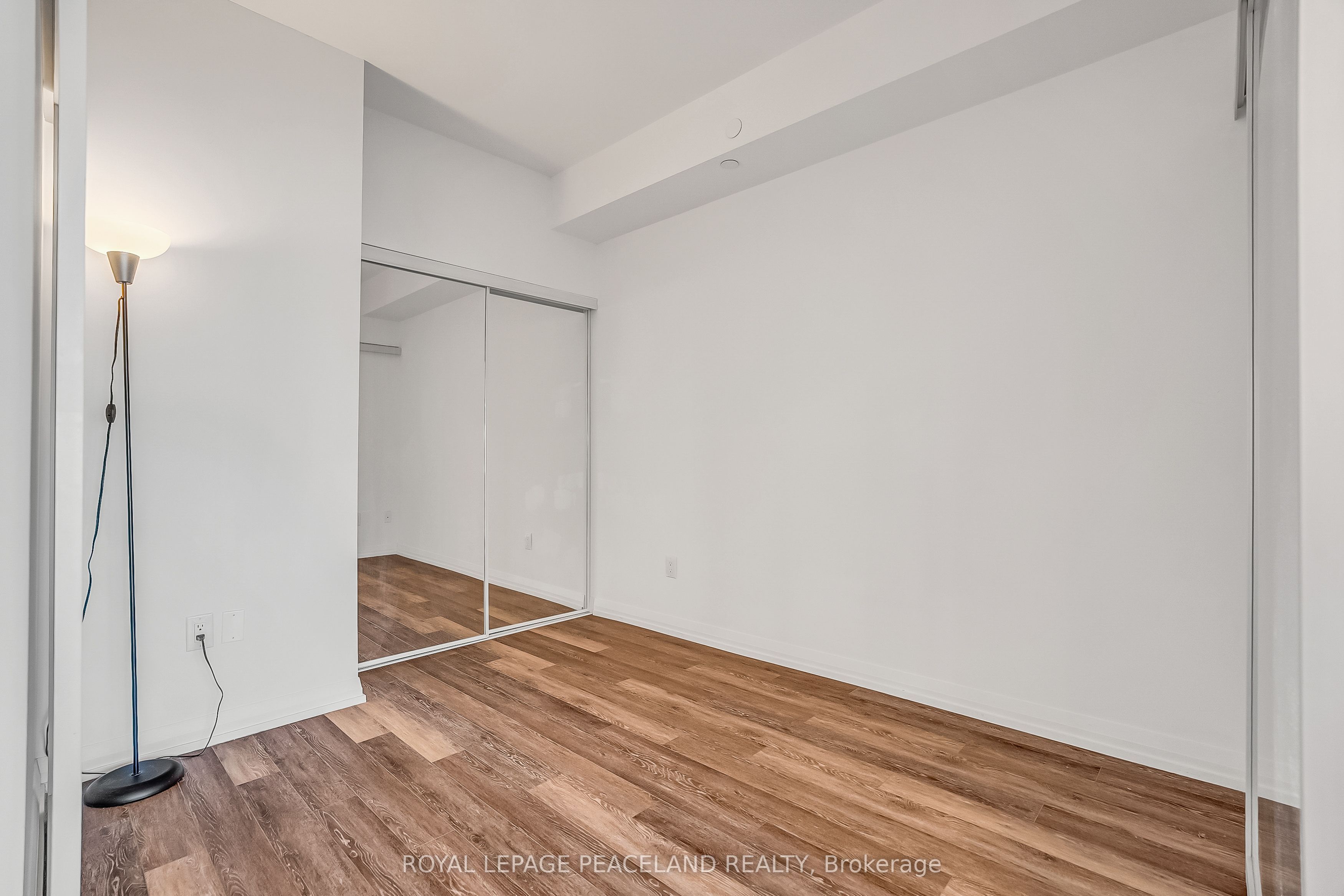 75 Canterbury Place 1215 Property Photo 15