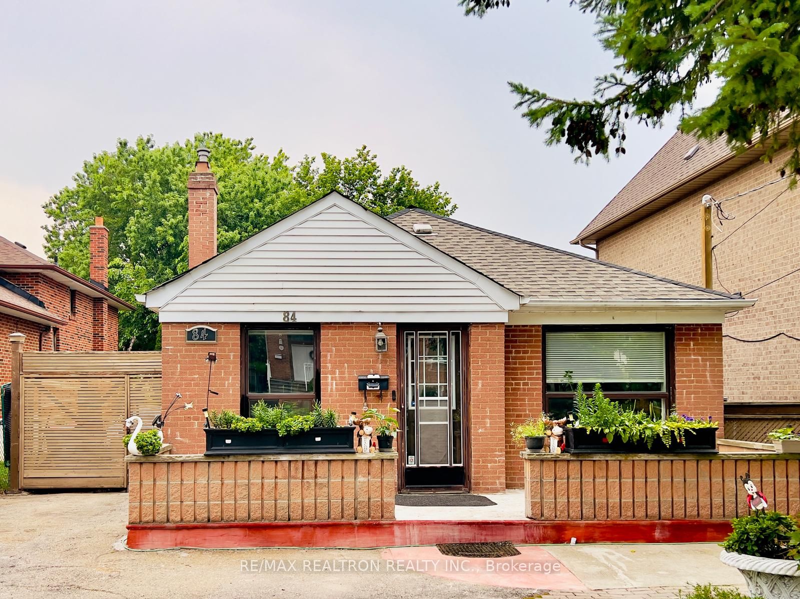84 Ranee Avenue