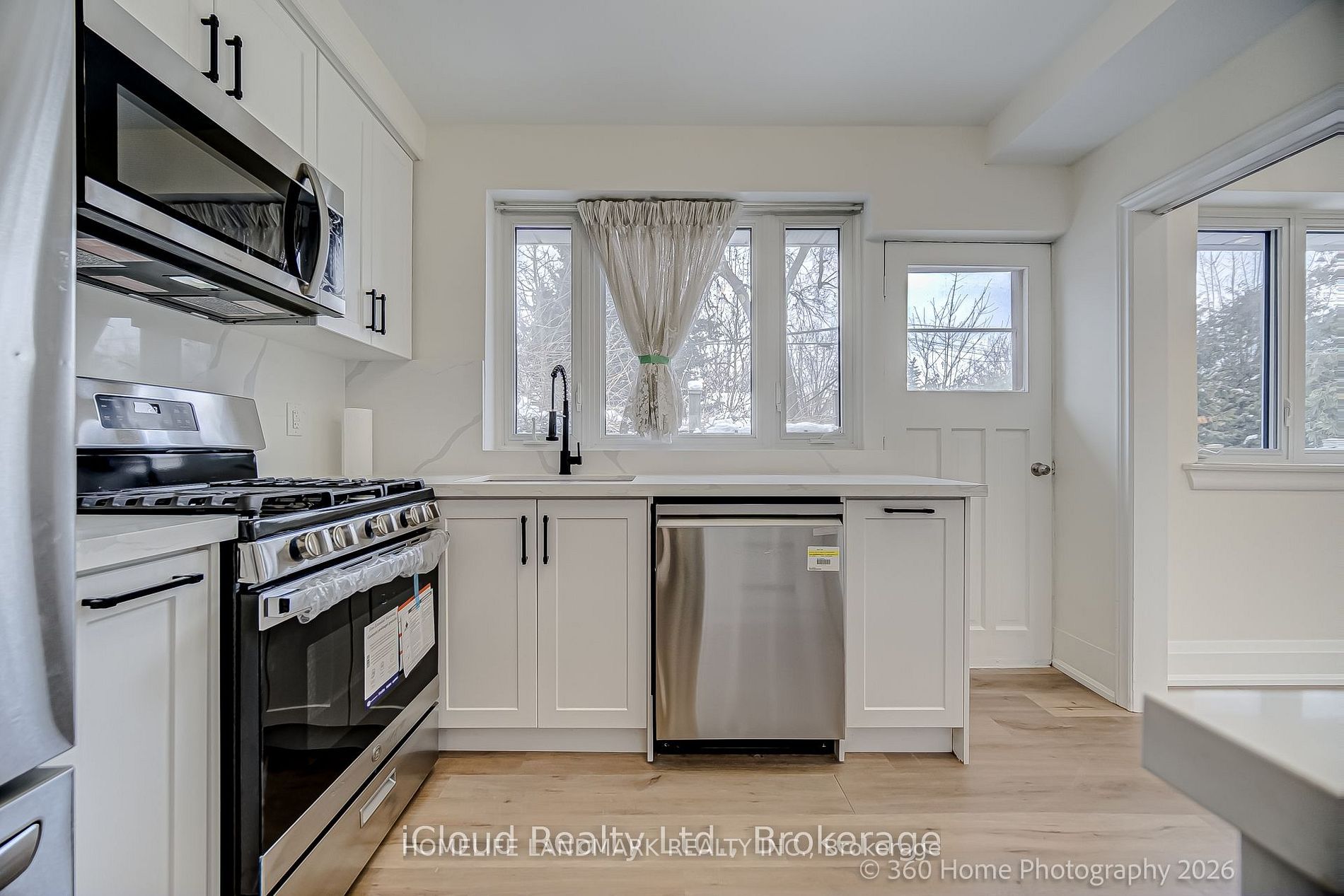 73 Berkinshaw Crescent Property Photo 6