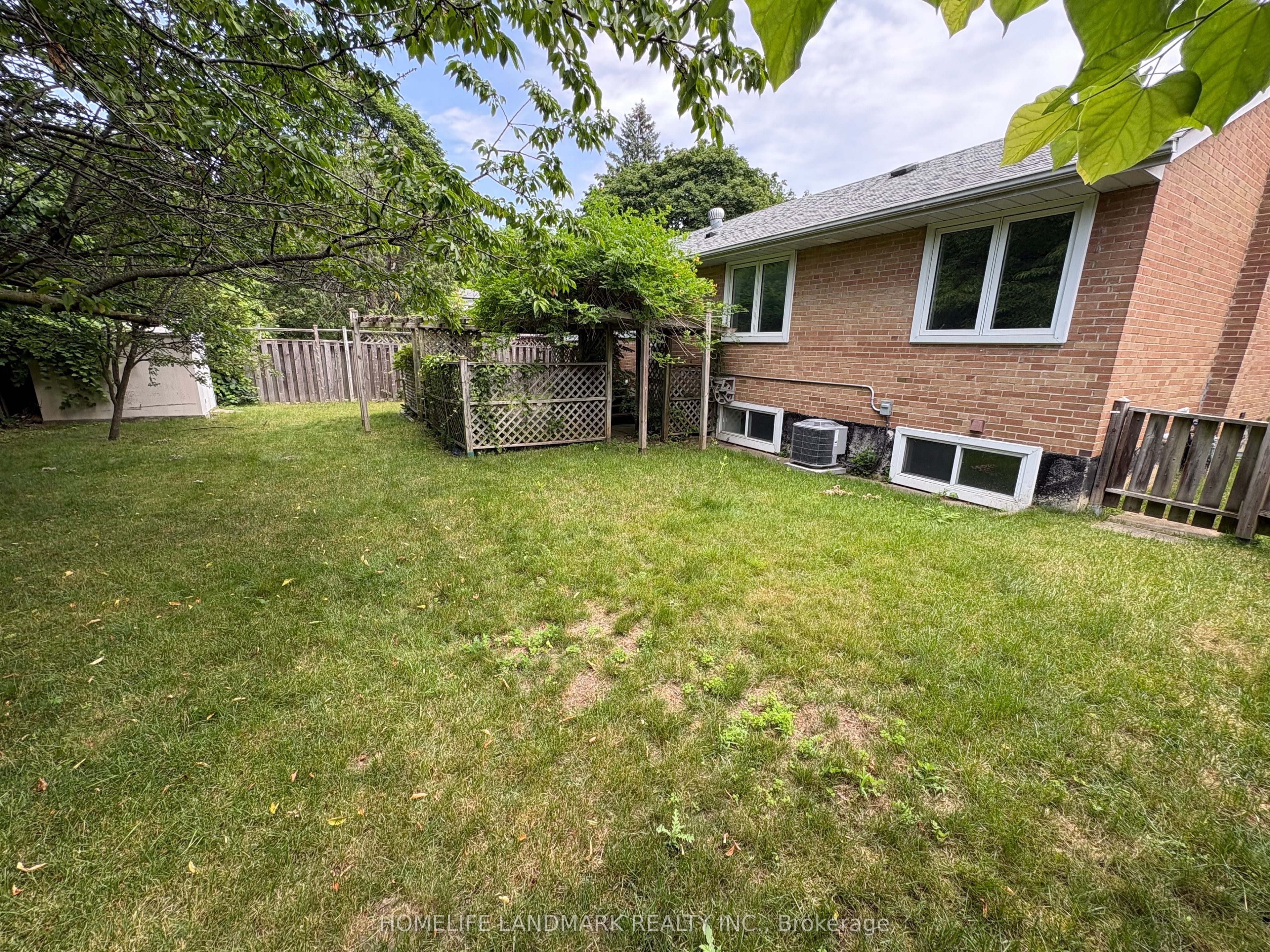 73 Berkinshaw Crescent Property Photo 22