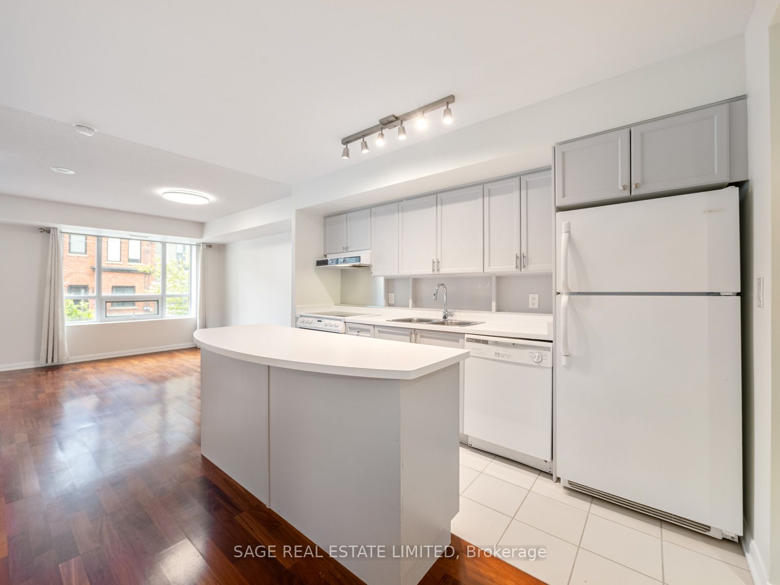 18 Beverley Street 209 Property Photo 6
