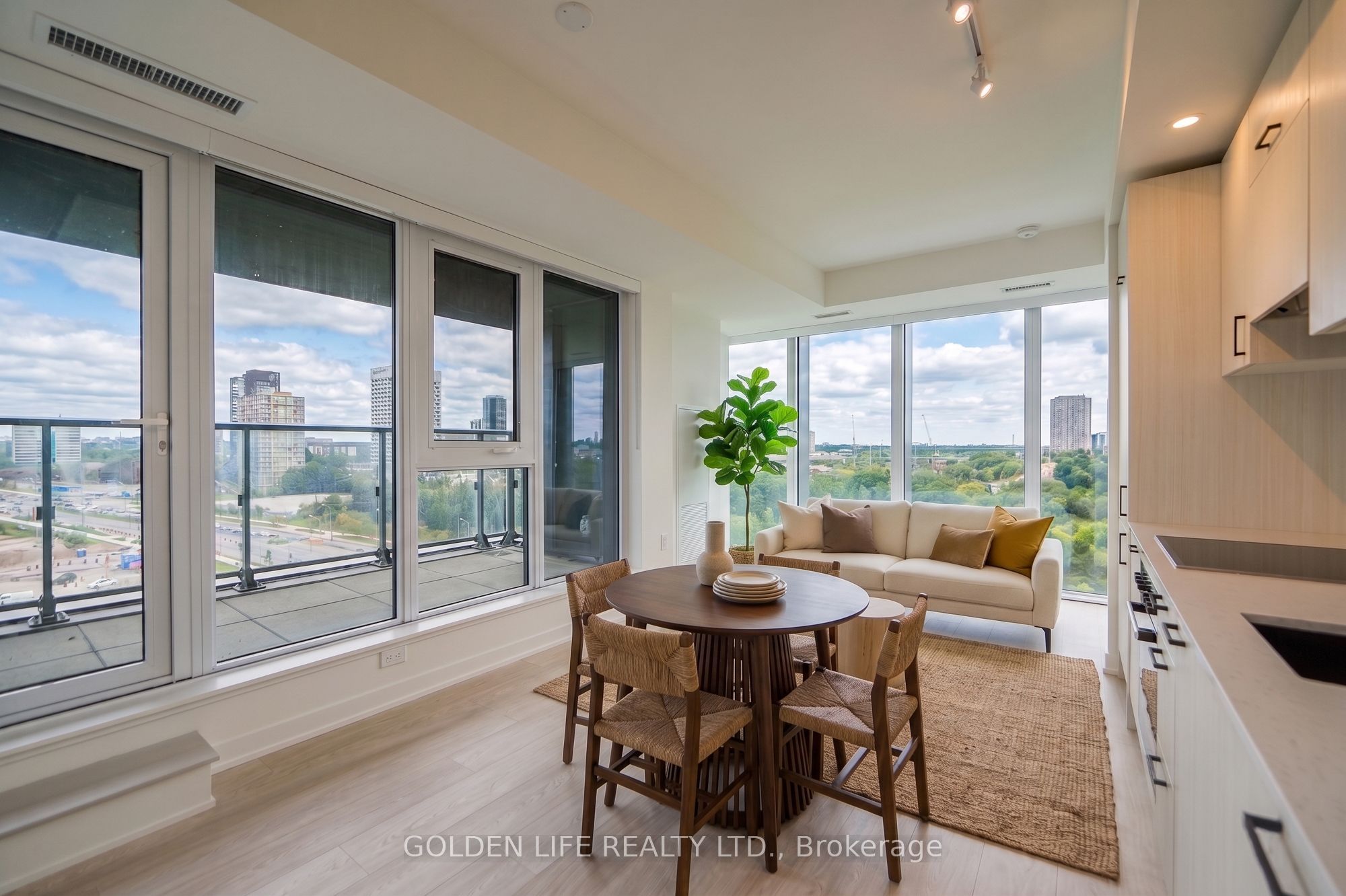 5 Quarrington Lane 909 Property Photo 4