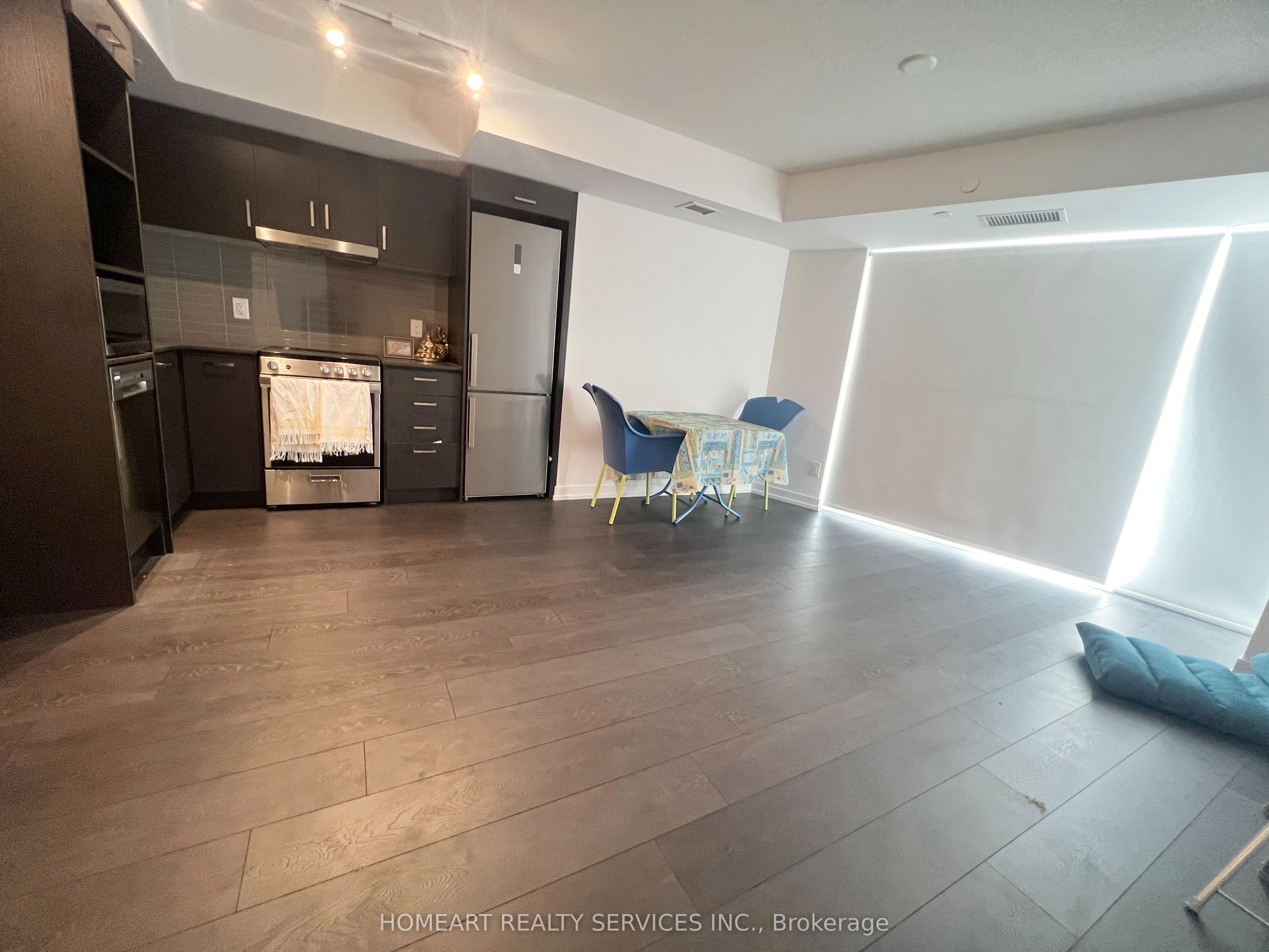 219 Dundas Street E 801 Property Photo 20