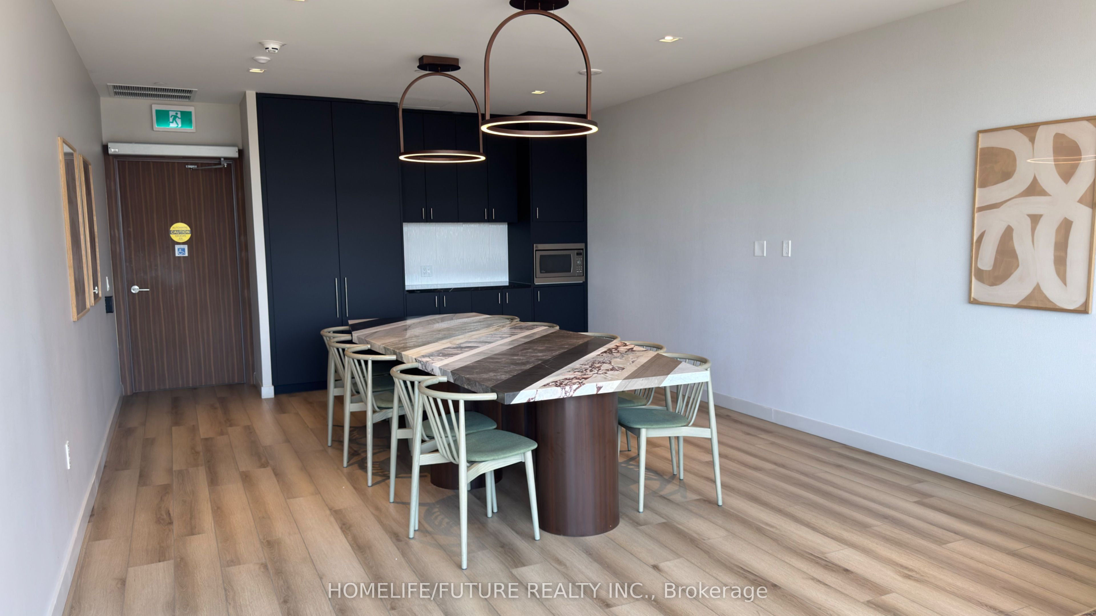 9 Tecumseth Street 610 Property Photo 19
