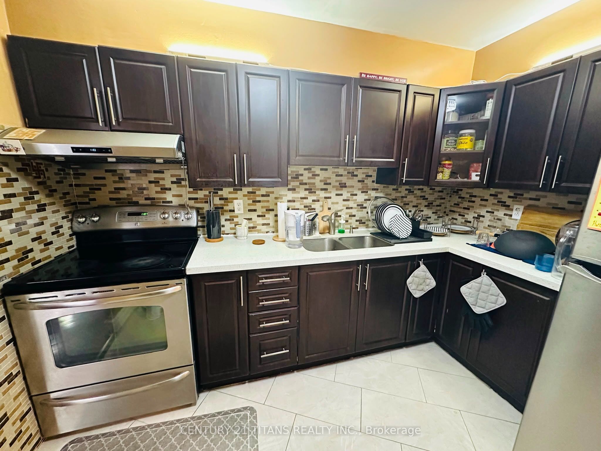 10 Edgecliffe Golfway 311 Property Photo 5