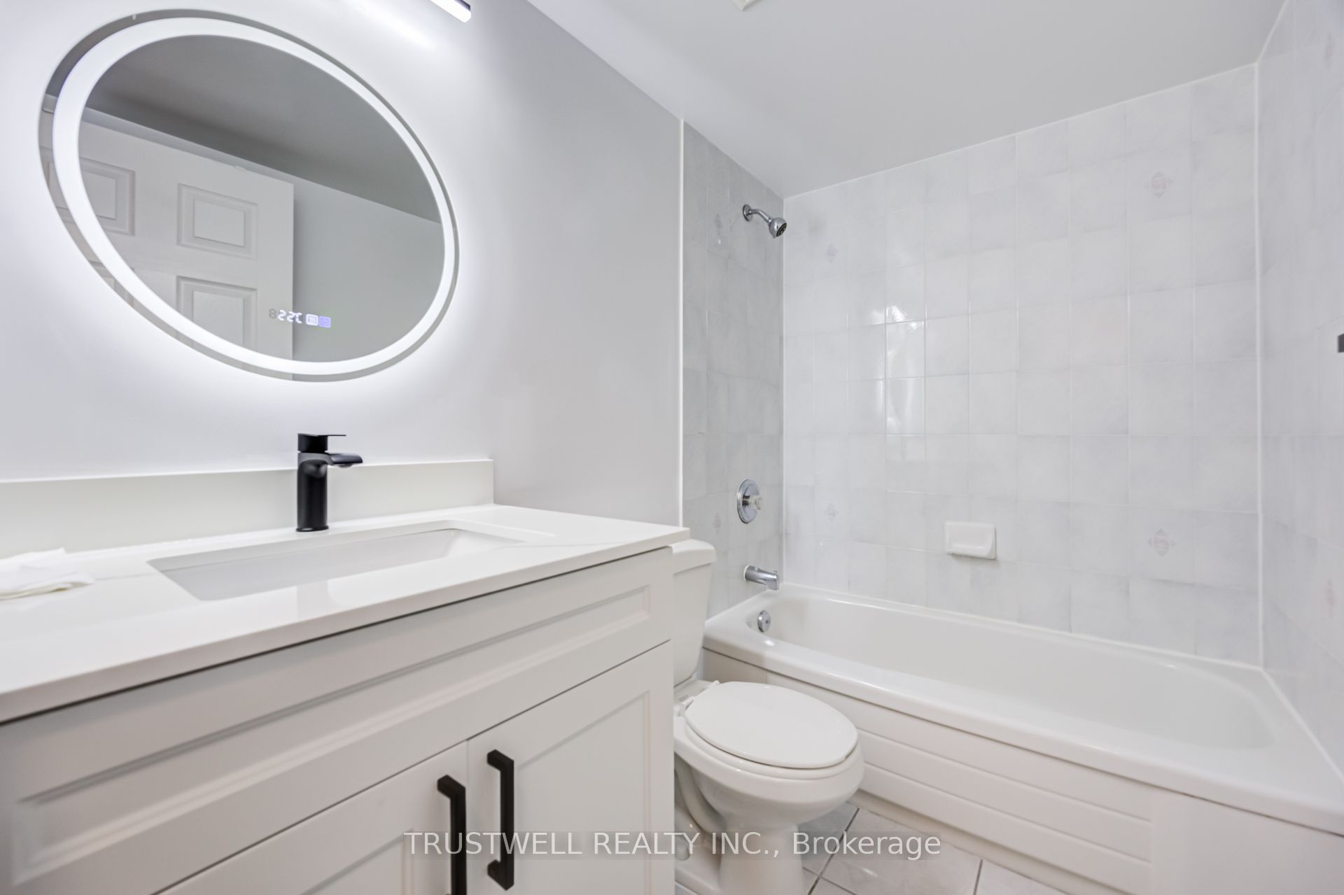 39 Pemberton Avenue 401 Property Photo 17