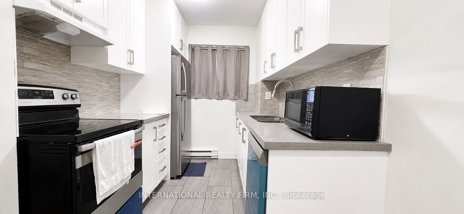 40 Sunny Glenway 308 Property Photo 6