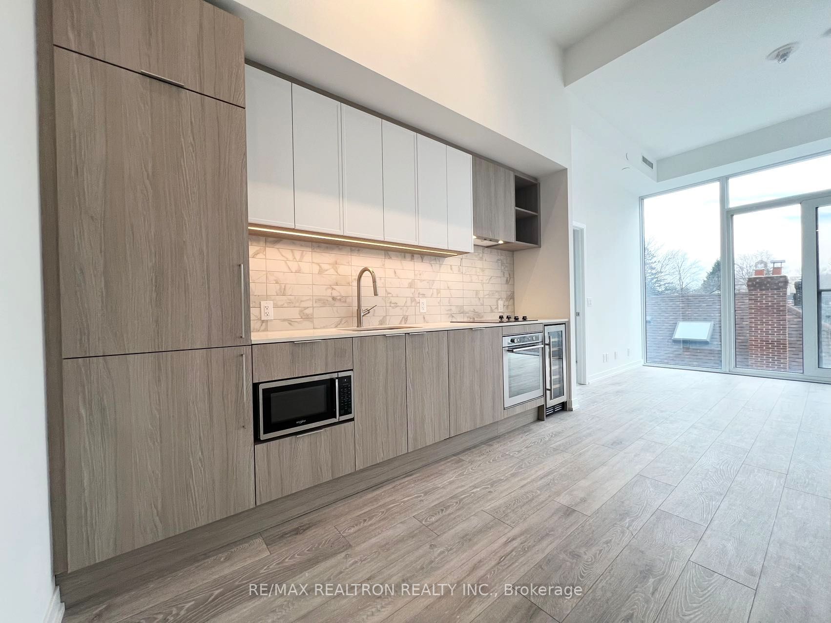 2020 Bathurst Street 207 Property Photo 15