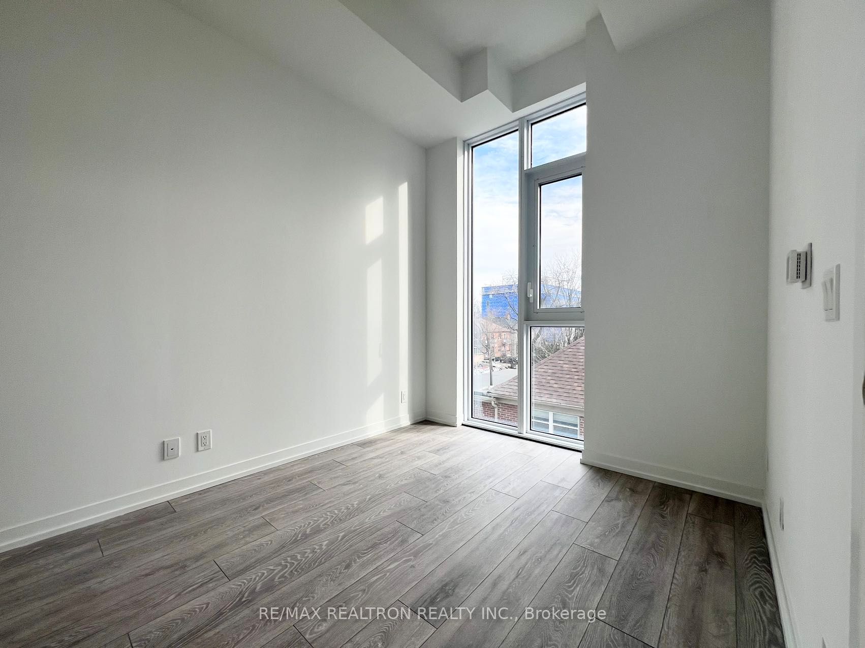 2020 Bathurst Street 207 Property Photo 20