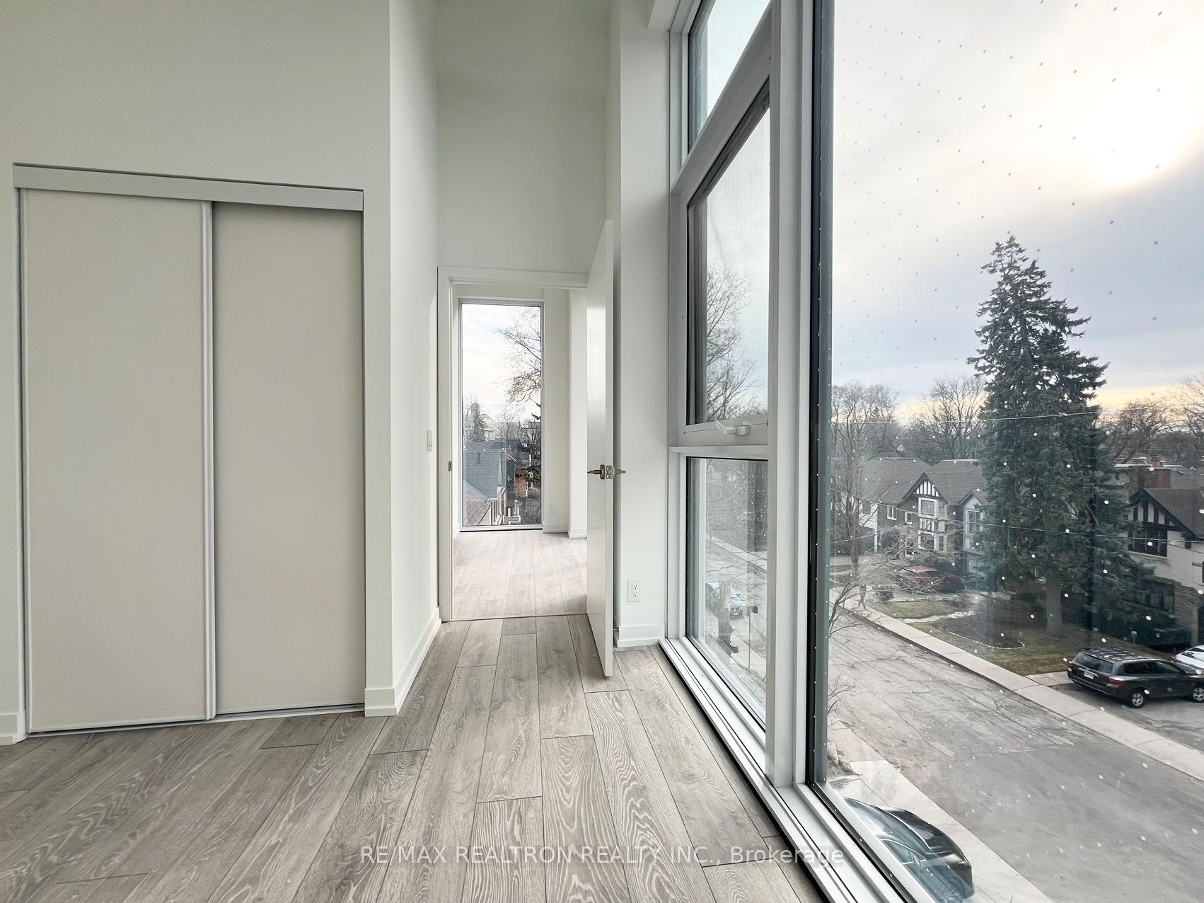 2020 Bathurst Street 207 Property Photo 28