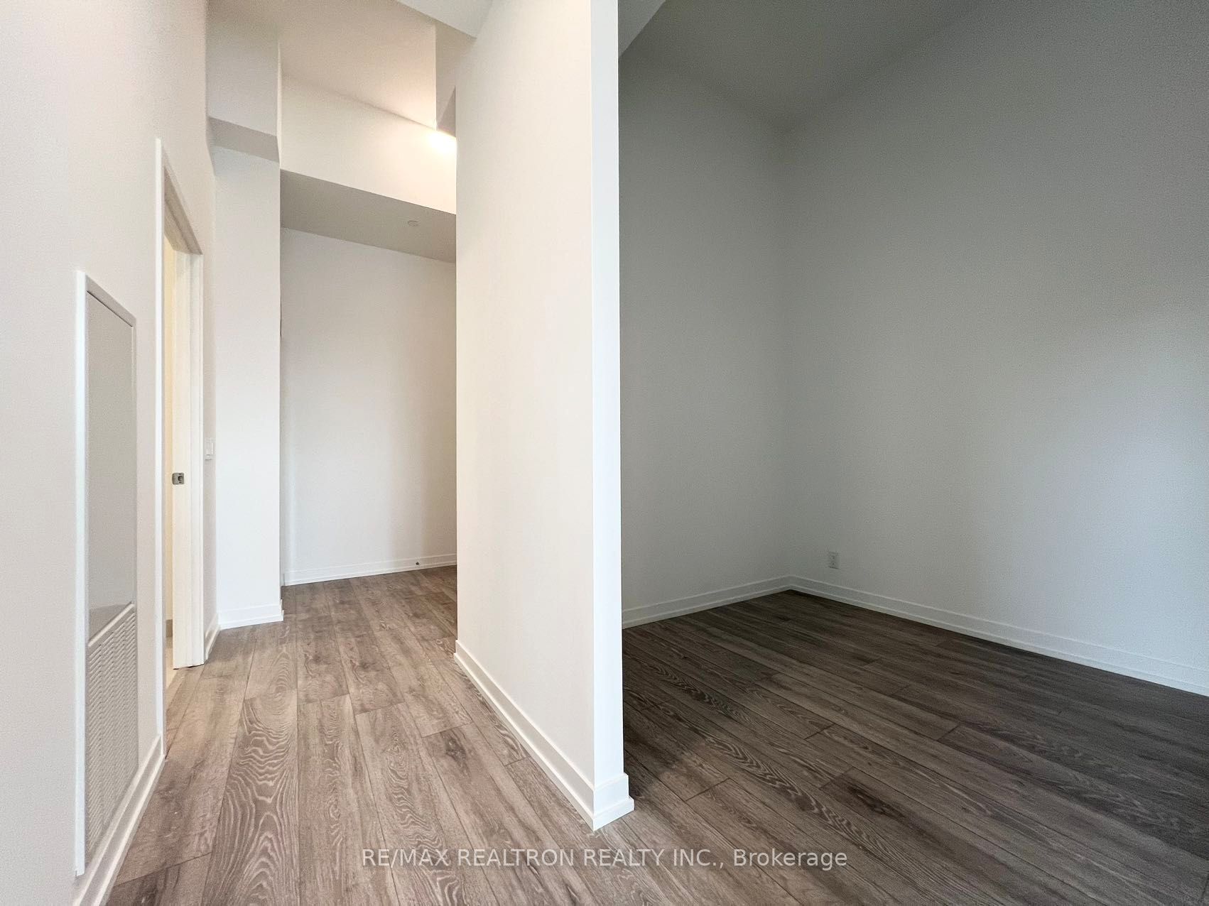 2020 Bathurst Street 207 Property Photo 33