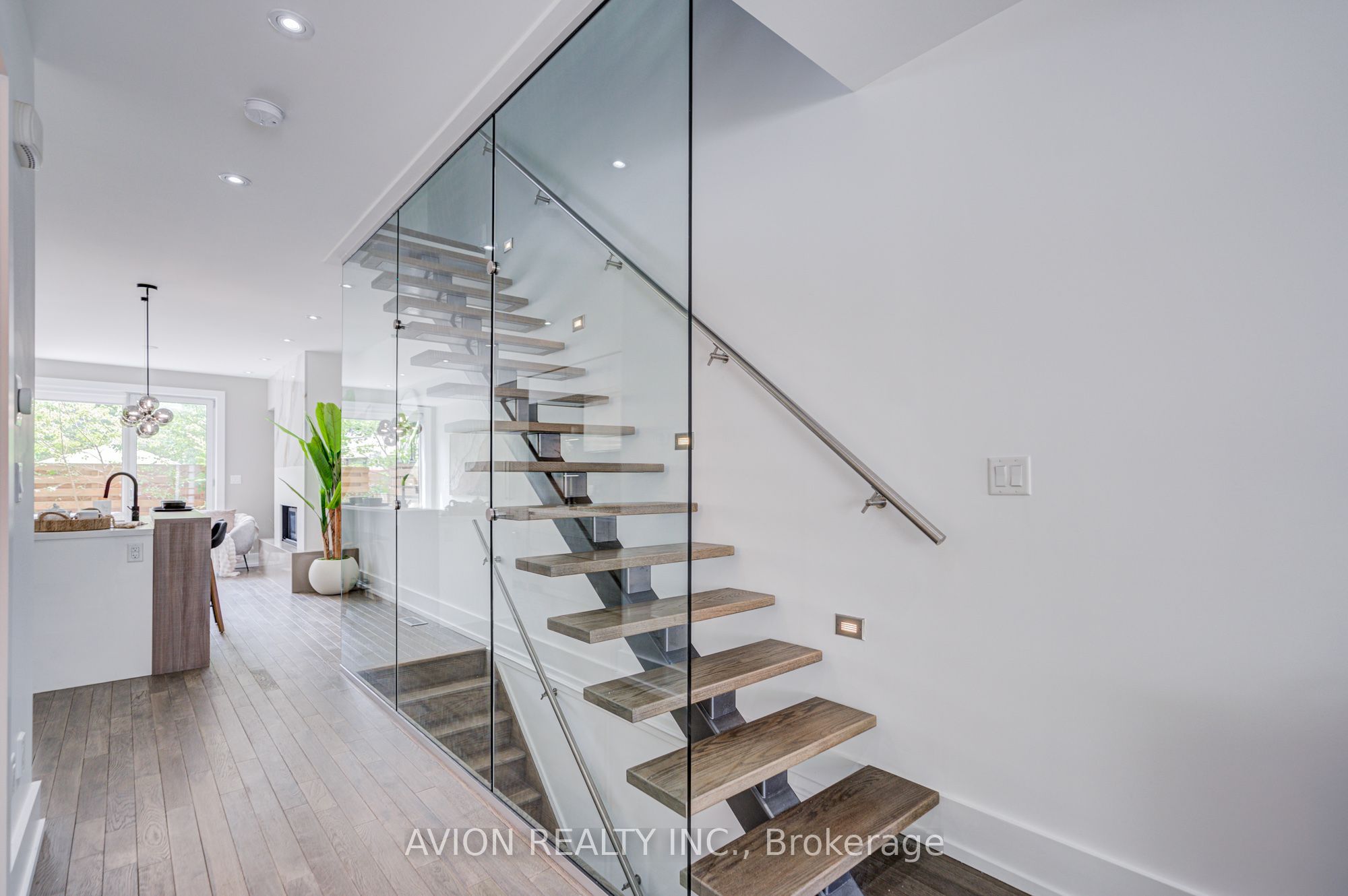 7a Sylvan Avenue Property Photo 6
