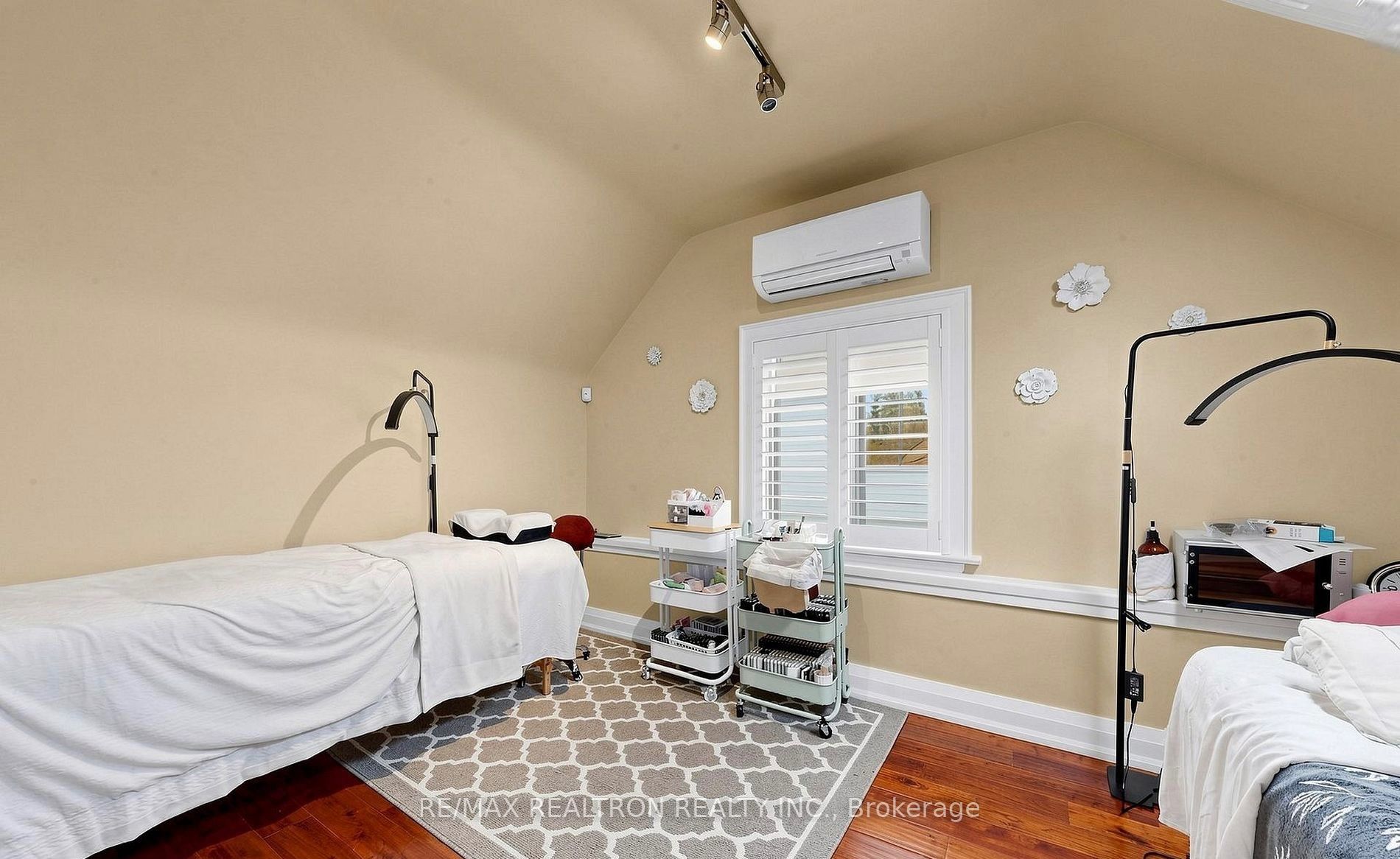 99 Sheppard Avenue E Property Photo 10