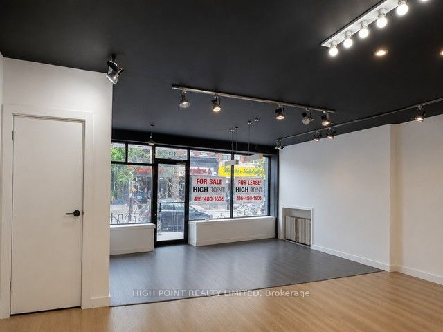 633 Queen Street W Property Photo 2