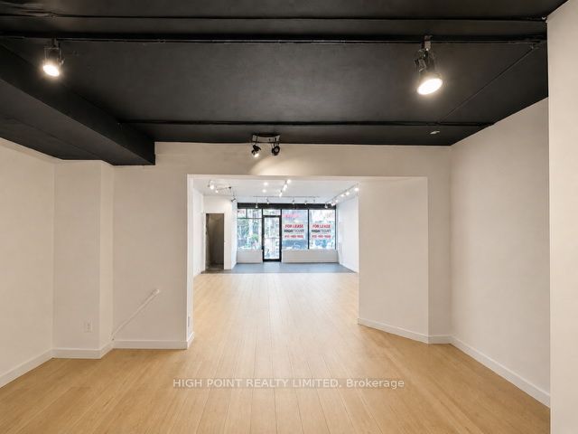 633 Queen Street W Property Photo 11