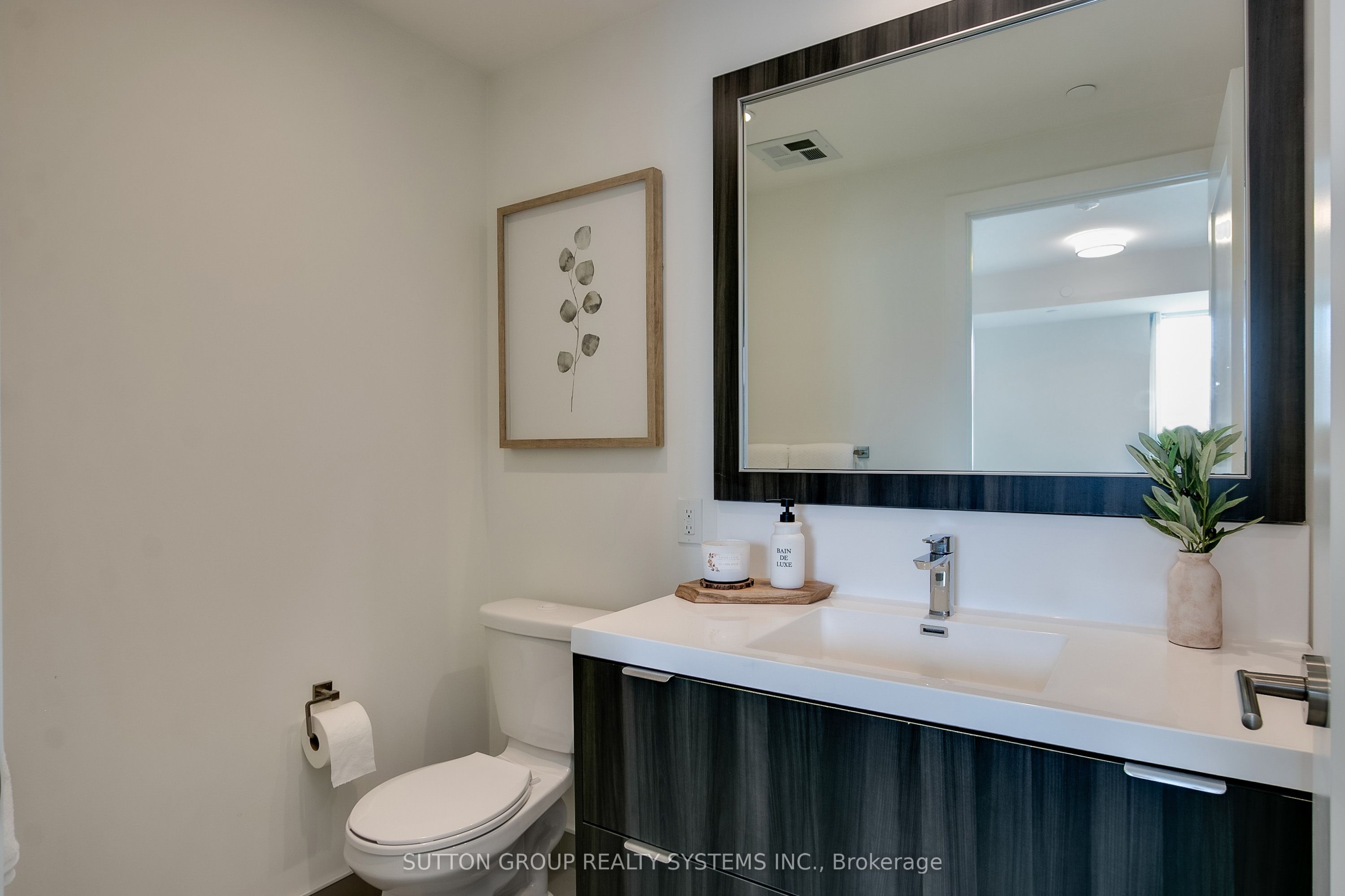80 Vanauley Street 910 Property Photo 17