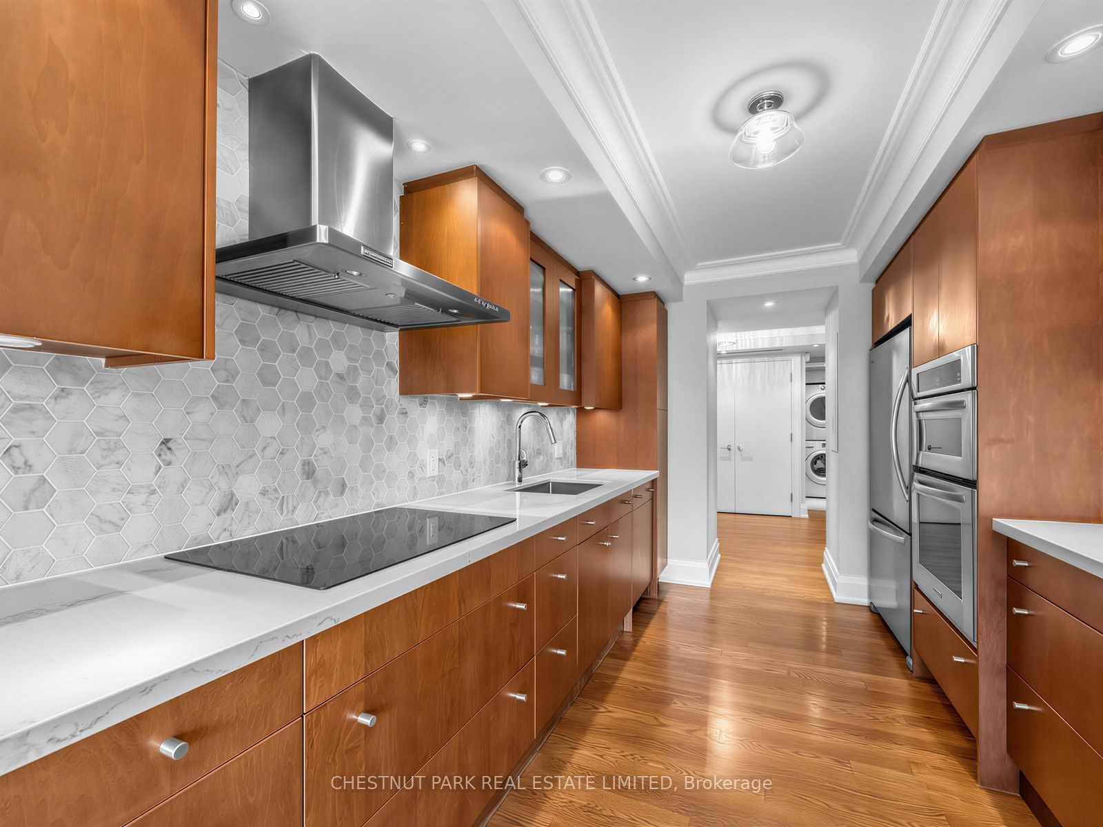 625 Avenue Road 304 Property Photo 7