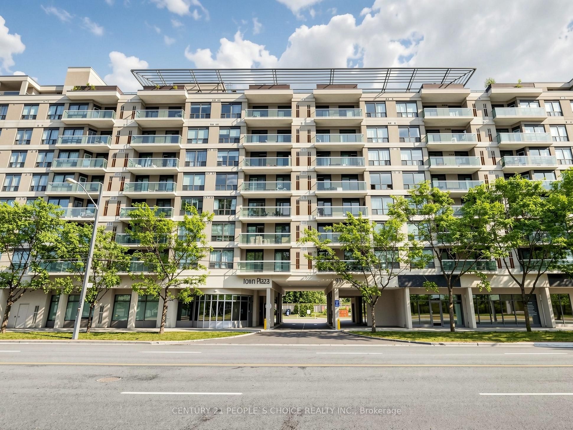 935 Sheppard Avenue W 603 Property Photo 3