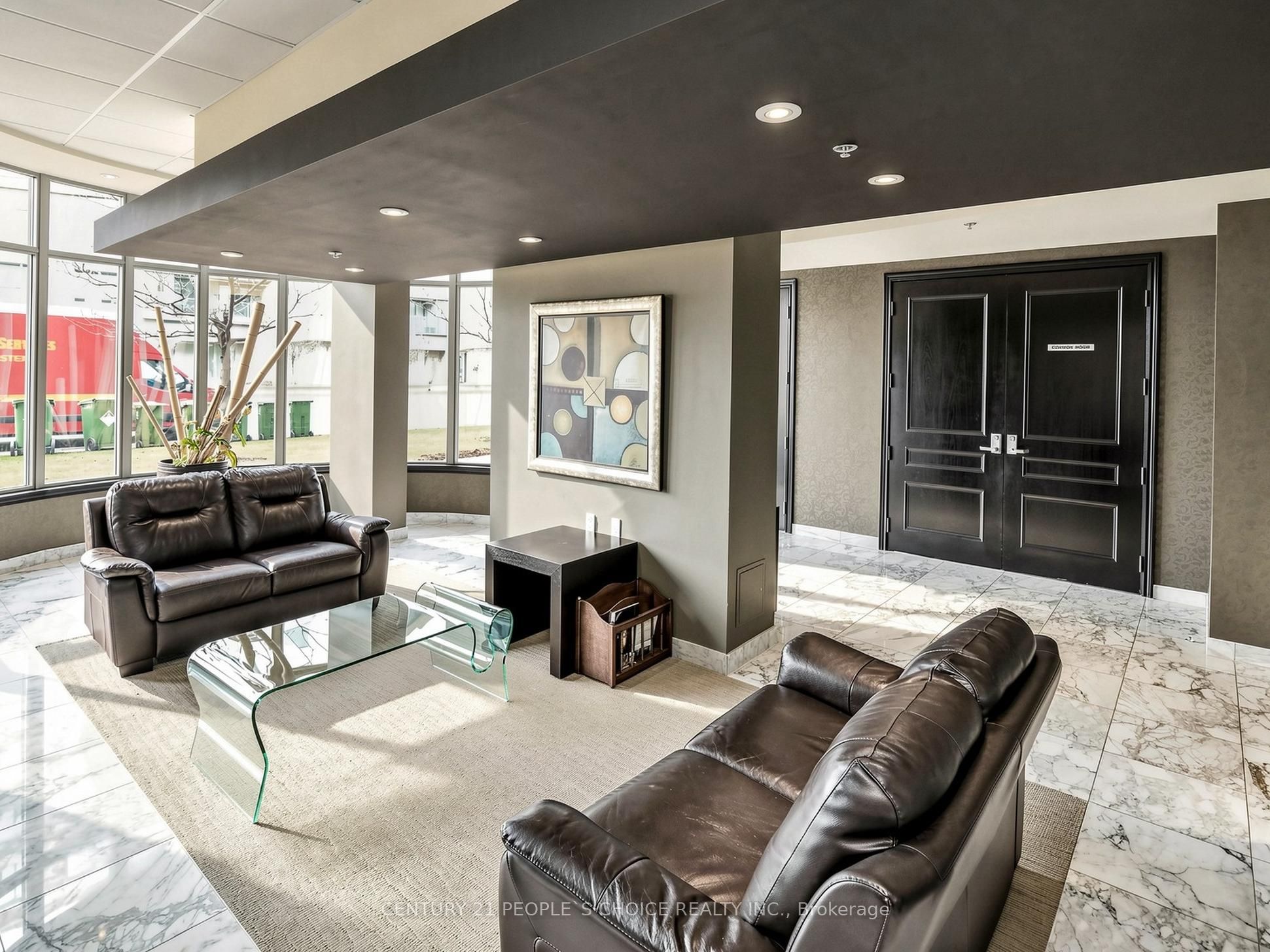 935 Sheppard Avenue W 603 Property Photo 6