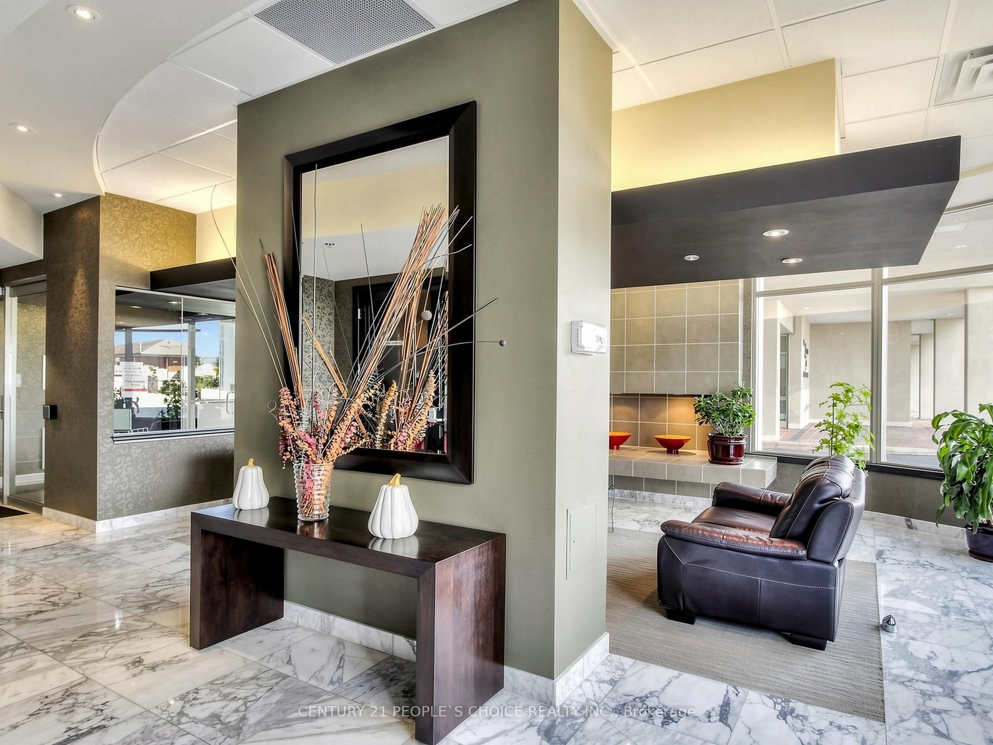 935 Sheppard Avenue W 603 Property Photo 8