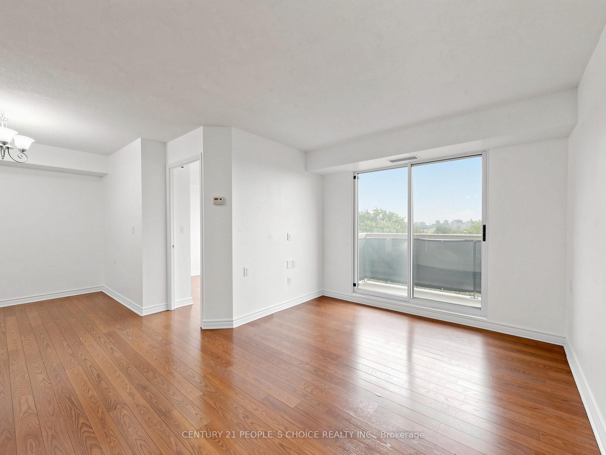 935 Sheppard Avenue W 603 Property Photo 16