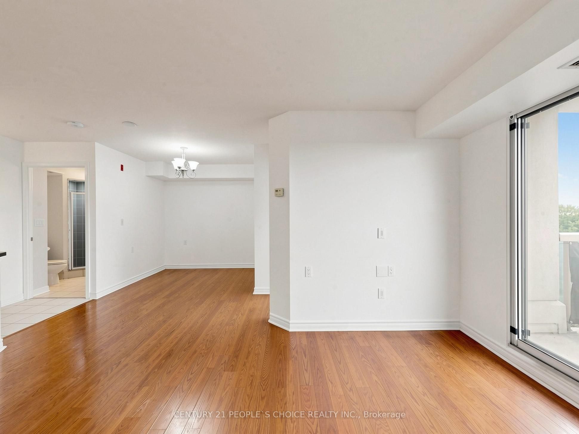 935 Sheppard Avenue W 603 Property Photo 17
