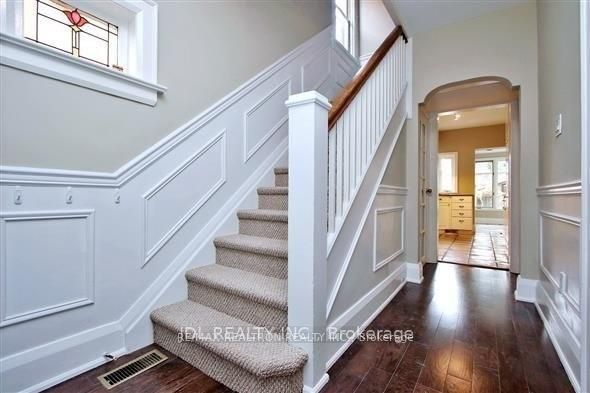 23 Bowood Avenue Property Photo 3