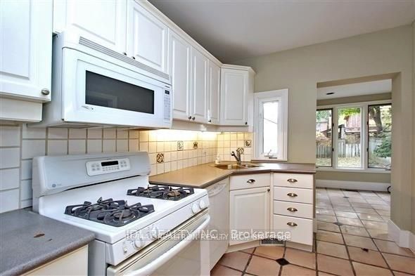 23 Bowood Avenue Property Photo 10