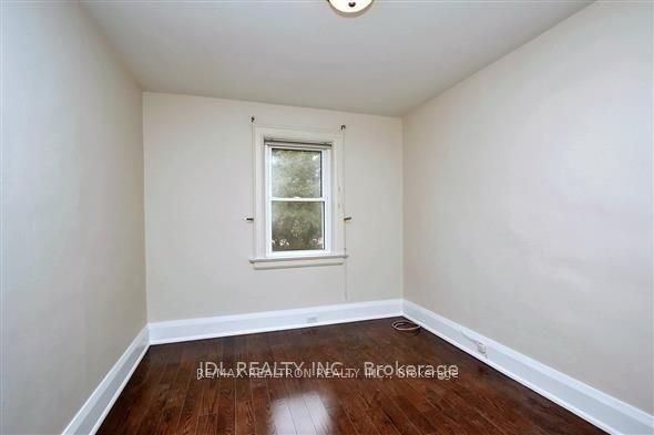 23 Bowood Avenue Property Photo 13