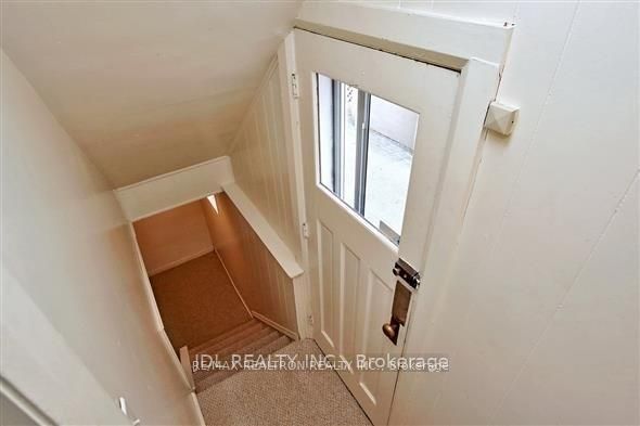 23 Bowood Avenue Property Photo 15