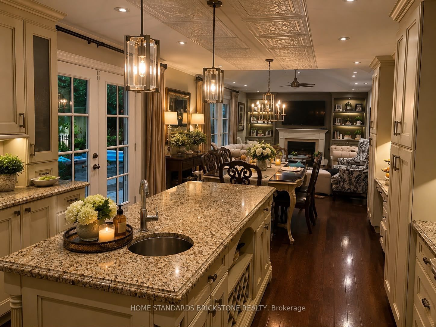 2 Zaharias Court Property Photo 5